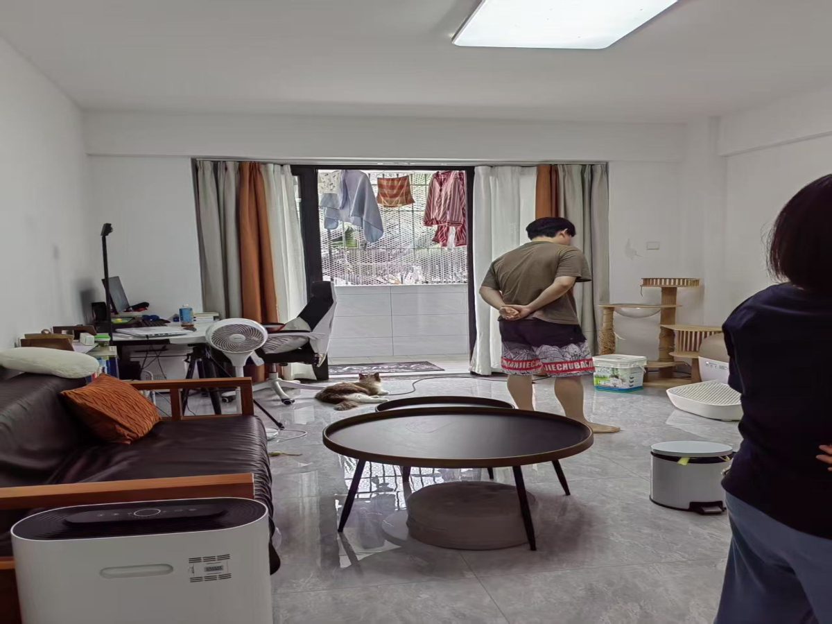 户型方正，通风采光很好，住家装修-江门弘雅花园二期租房