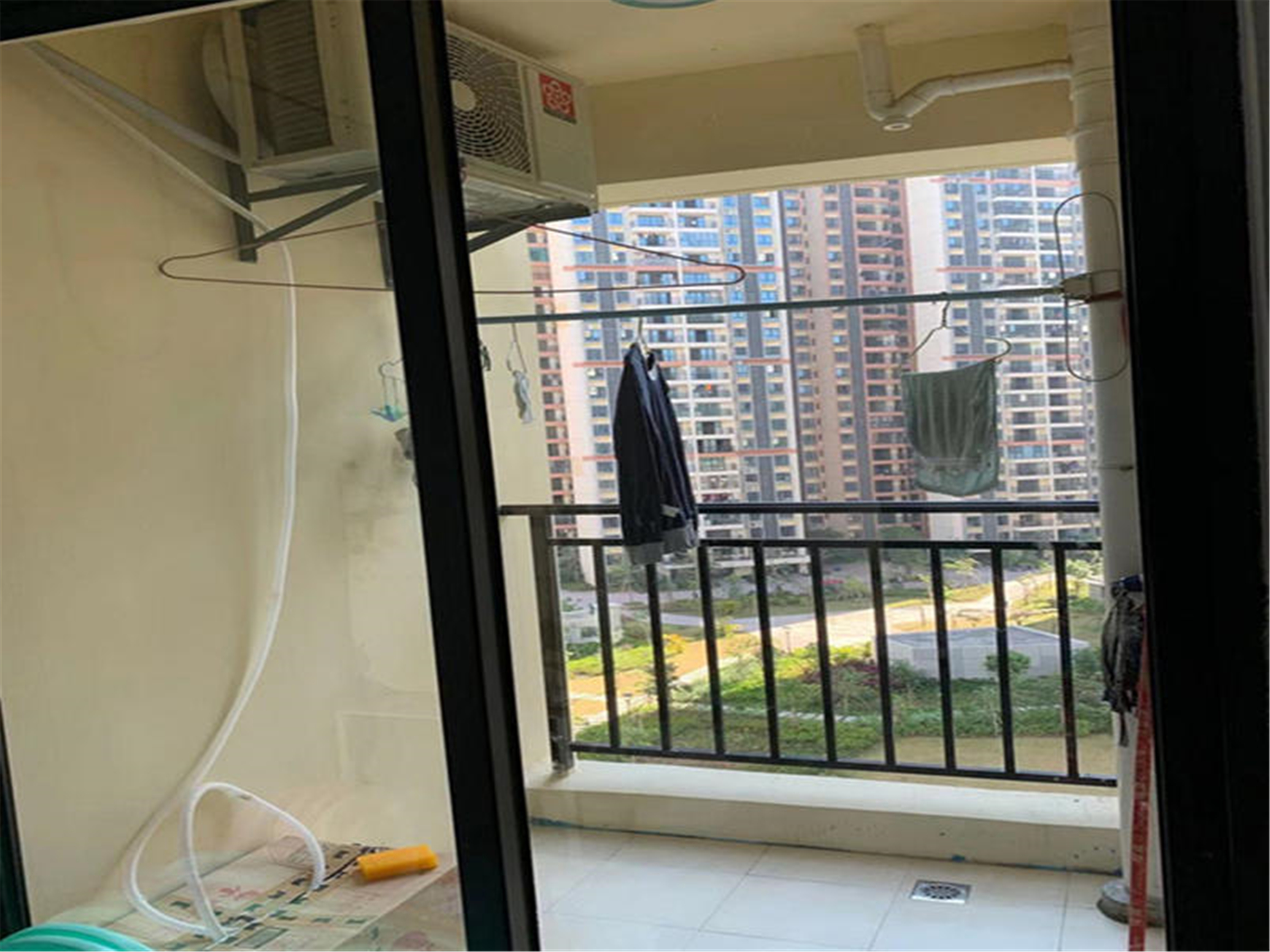 新城东方丽园客厅-1