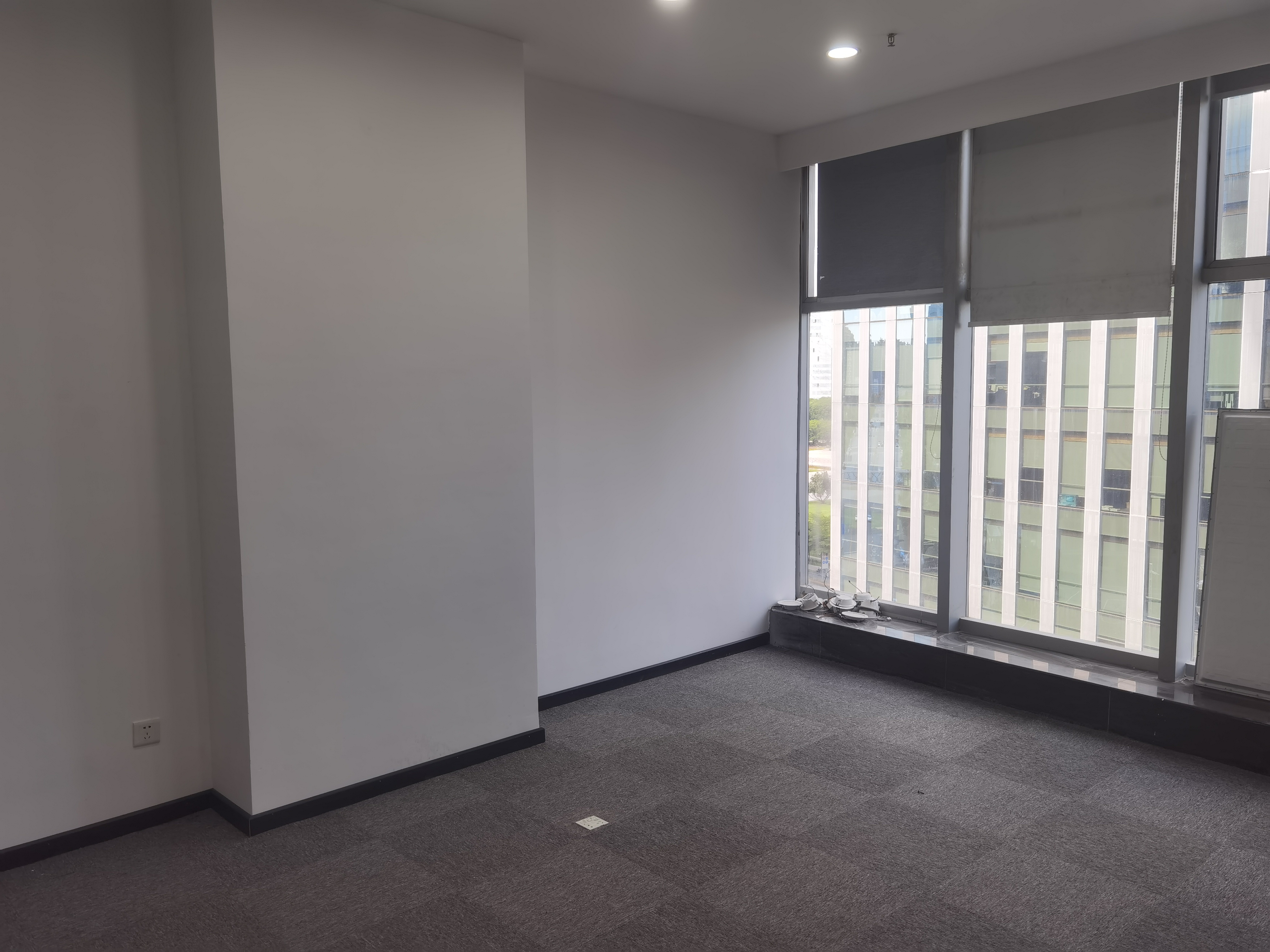 万骏经贸大厦 写字楼 67㎡