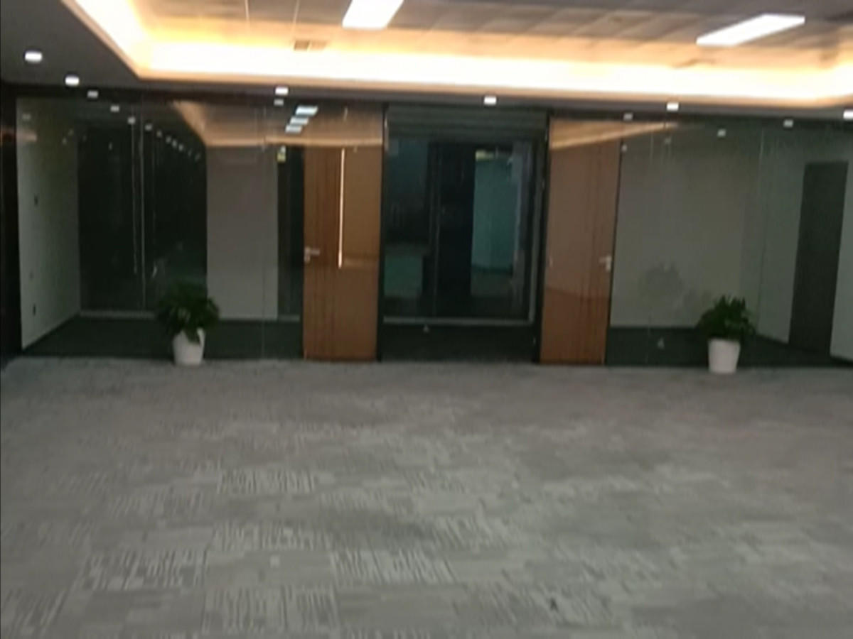 英龙商务中心 写字楼 400㎡