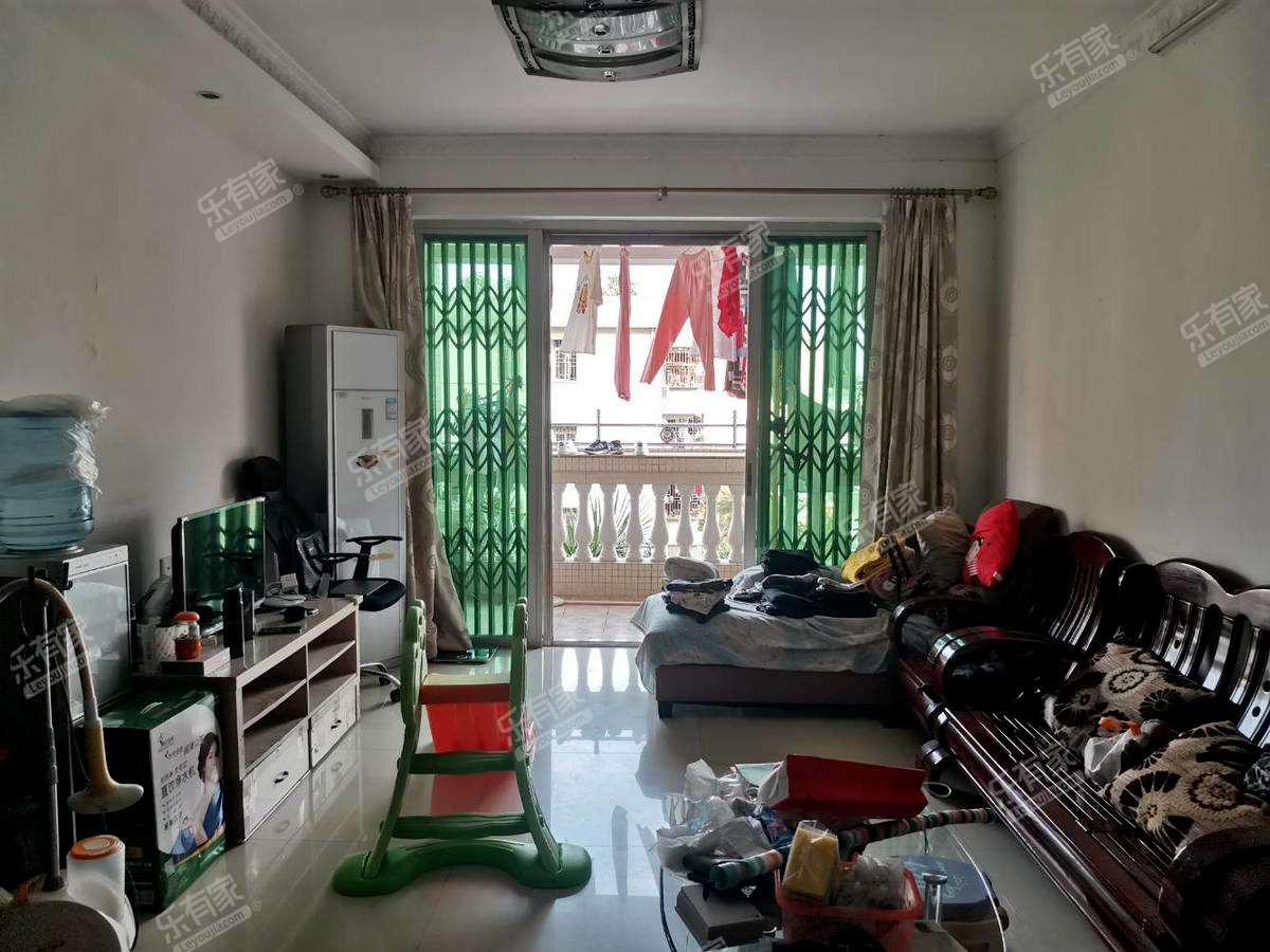 家私家电齐全，全屋定制装修。南北对流户型。