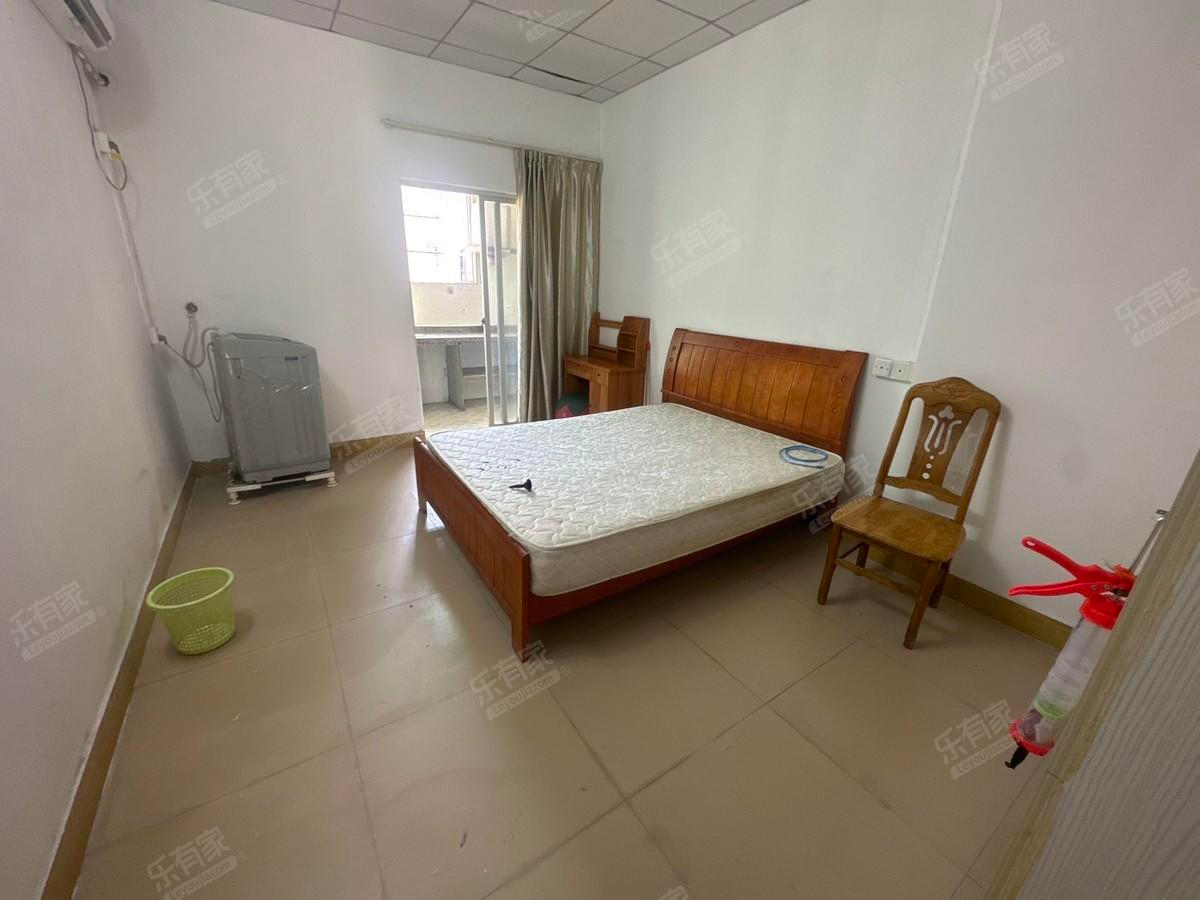 28号小区 1房0厅1卫 18㎡