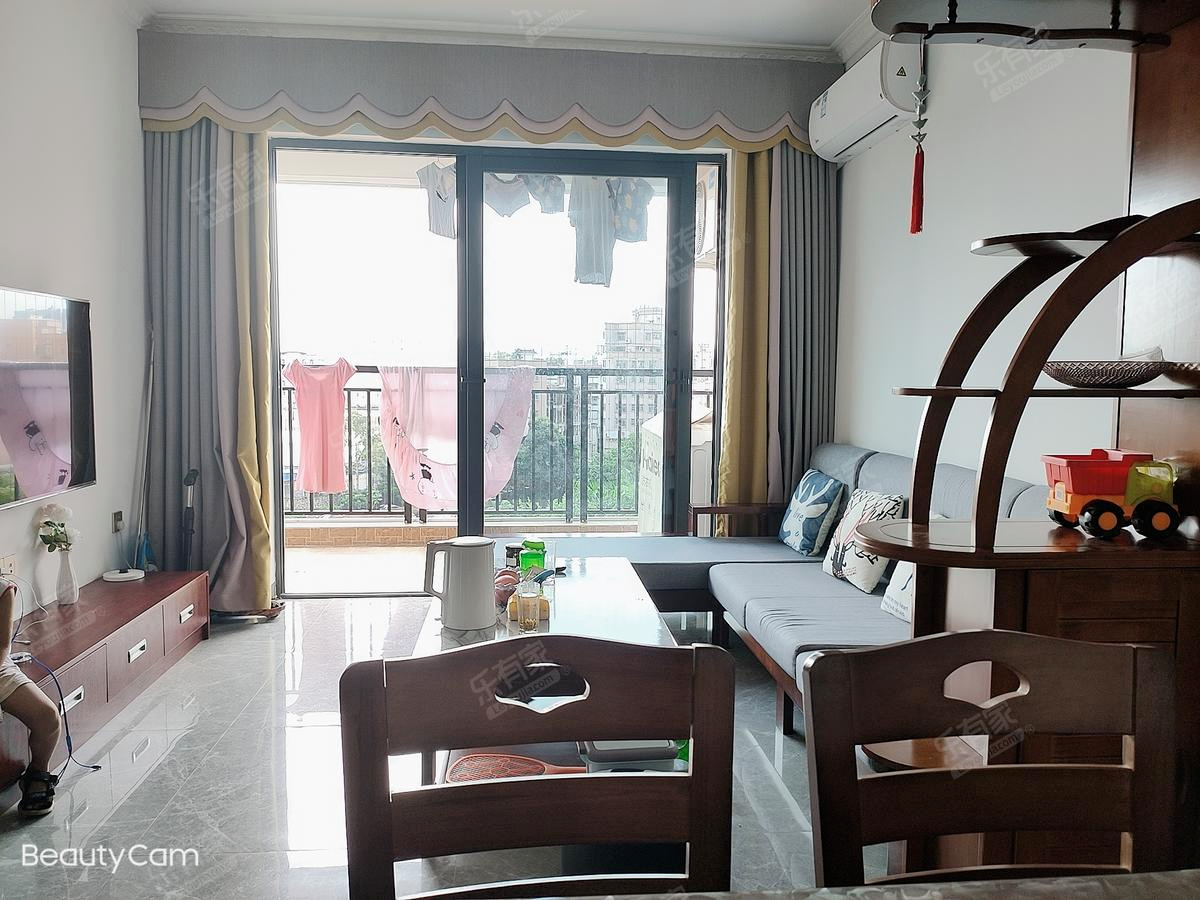 金海怡景花园 3房2厅1卫 74.21㎡