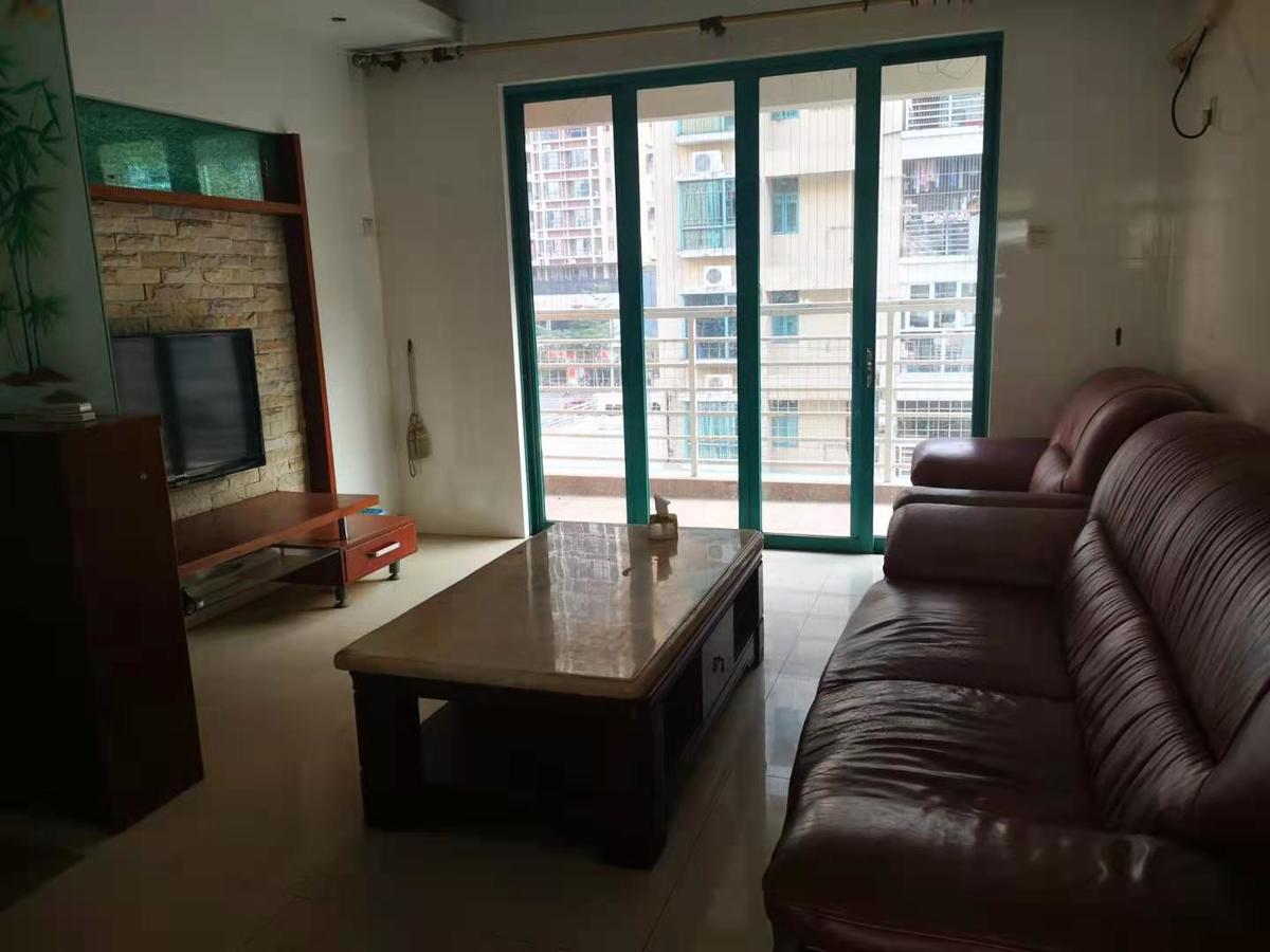 11号线地铁附近，西荟城次新房，满五，诚心出售