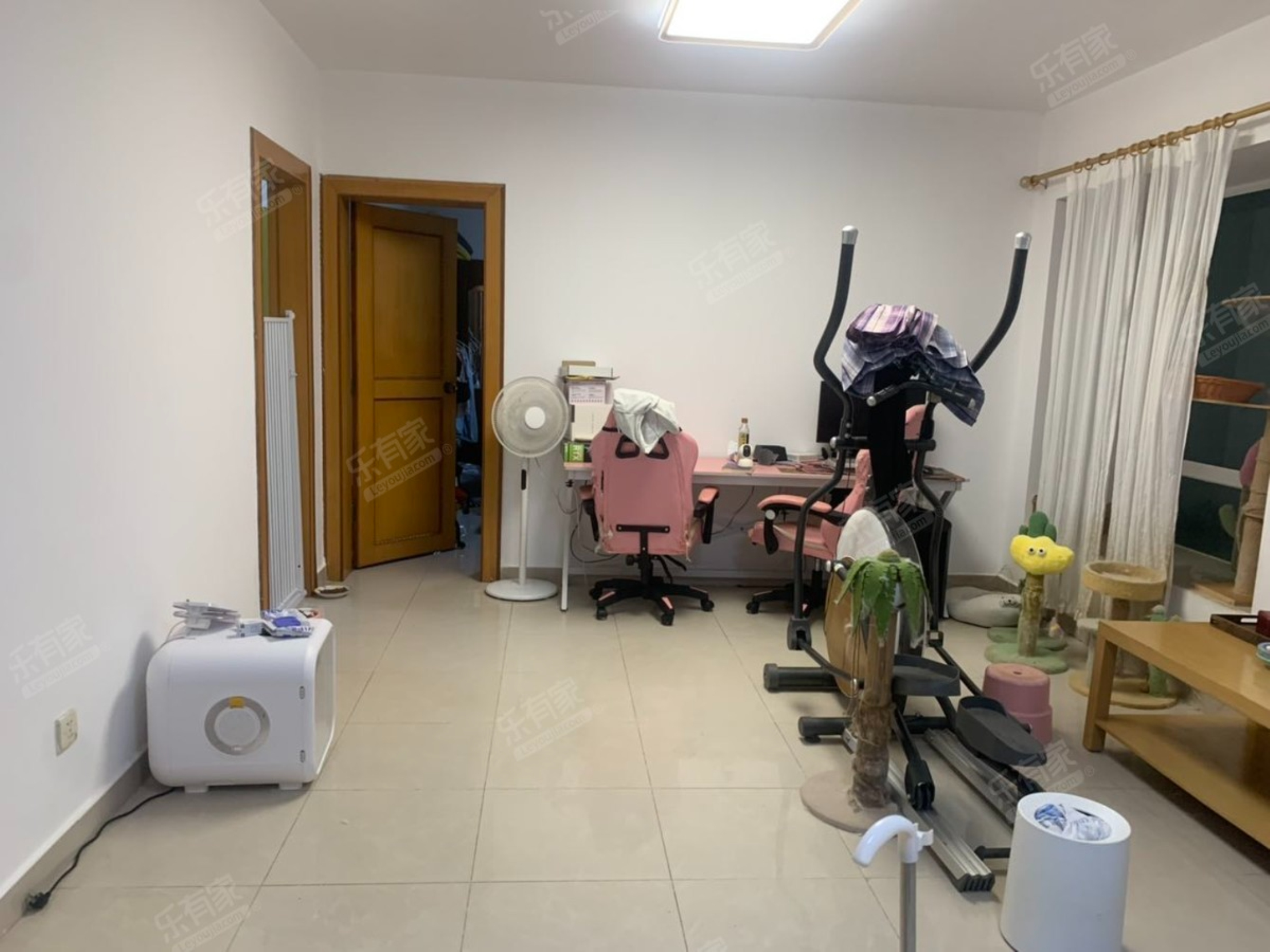 中海怡翠山庄，近地铁，带阳台，通燃气，环幕三联水库