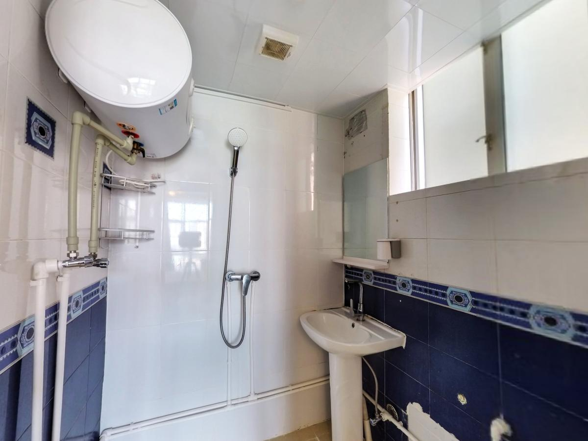 新新家园三房出售，近红岭益强