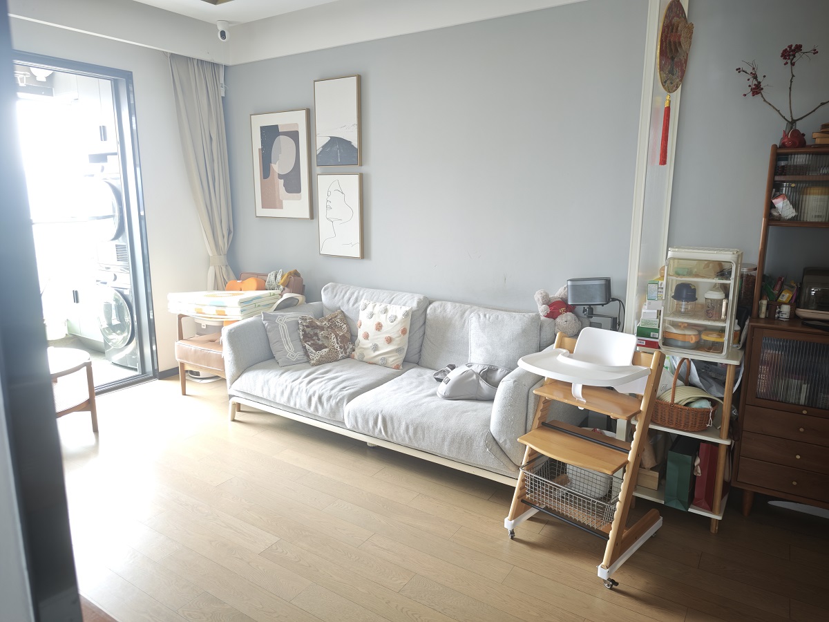 11号线地铁，京基百纳旁，香莎公馆通透三房，满五，诚心出售