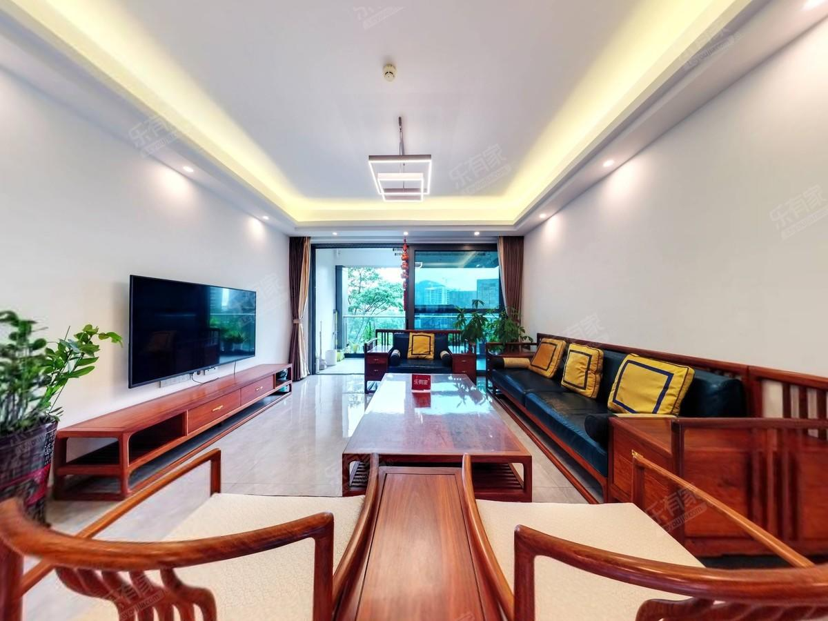 博林天瑞花园二期，方正户型，朝南采光好，附带地面花园，车位充足，临近重点学校，业主诚心出售，预约后可实地看房。-深圳博林天瑞花园（二期）二手房