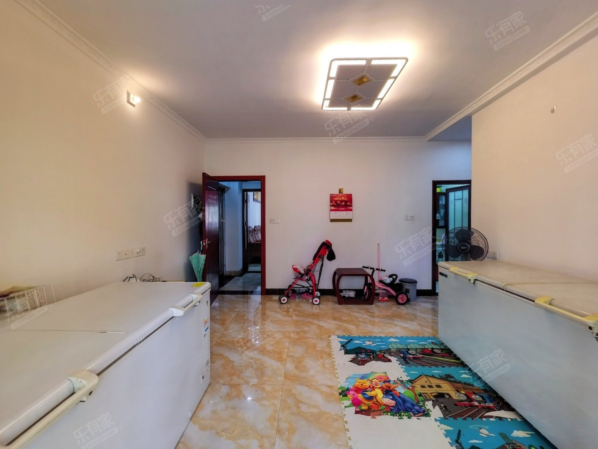 濠东小区银苑村，税费低，户型方正，朝南采光好，带地面花园，业主诚心出售，随时看房！-中山濠东小区银苑村二手房