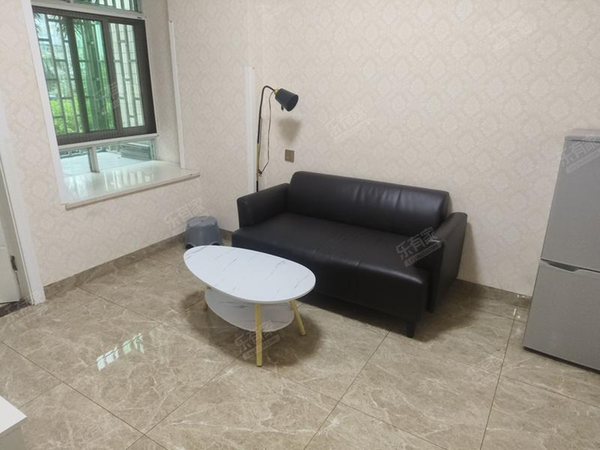 景田地铁口精装1房