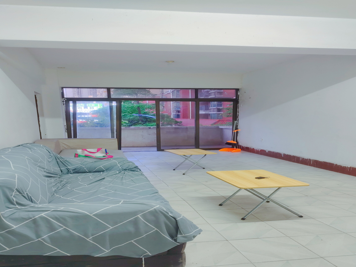 河畔城 3房2厅1卫 80.43㎡