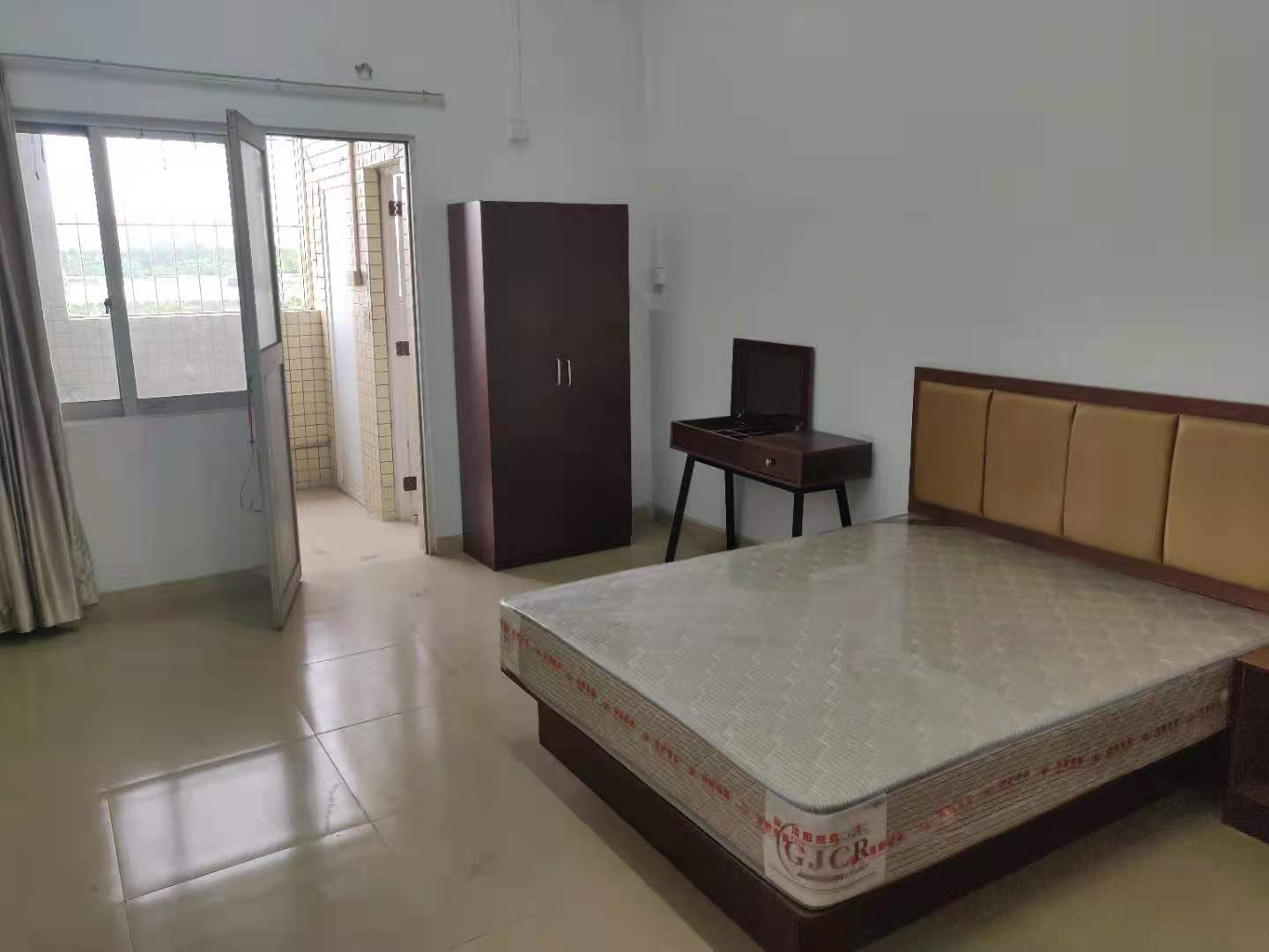 同创公寓 1房0厅1卫 35㎡