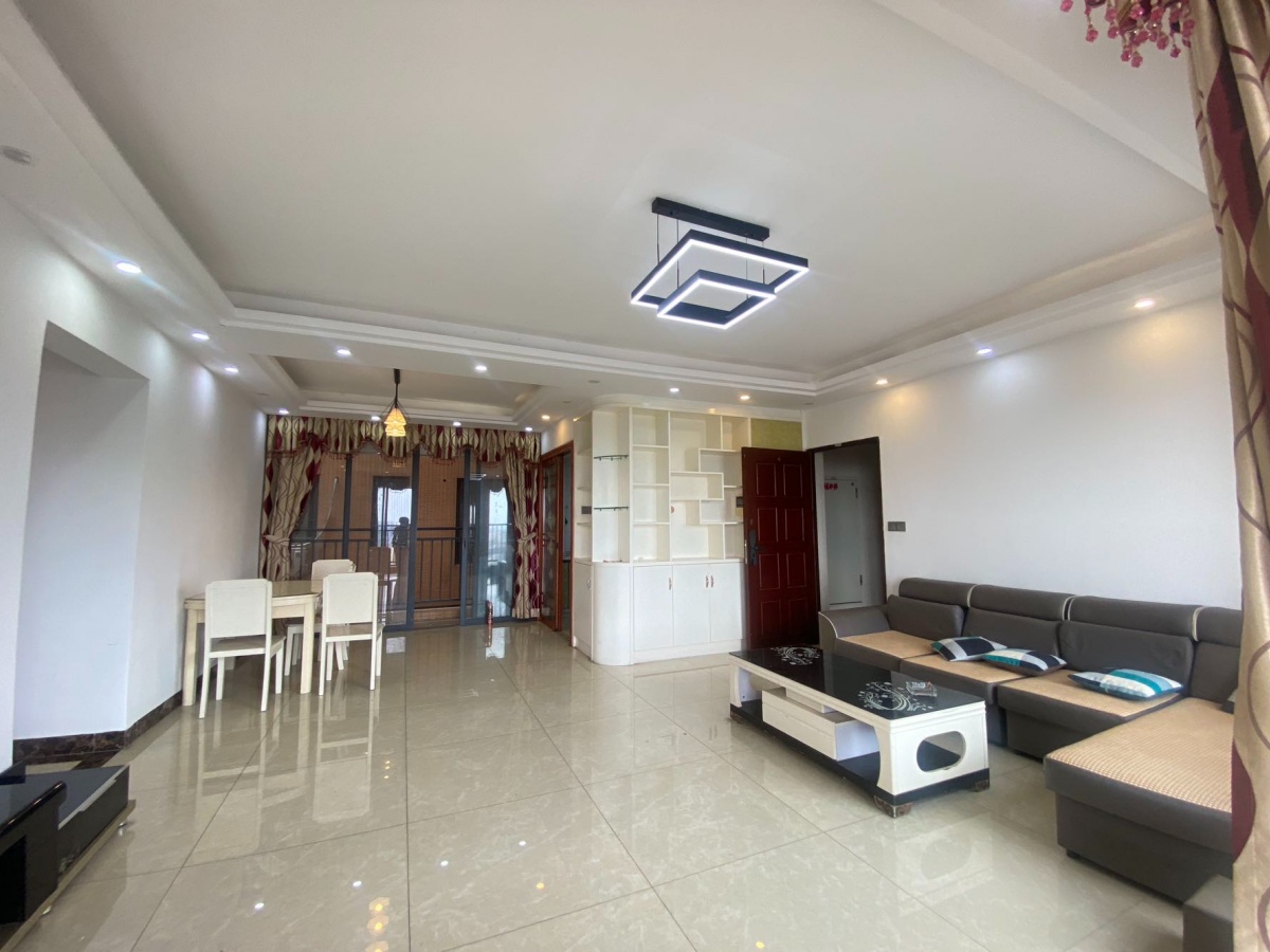 锦绣龙湾 3房2厅2卫 108.1㎡