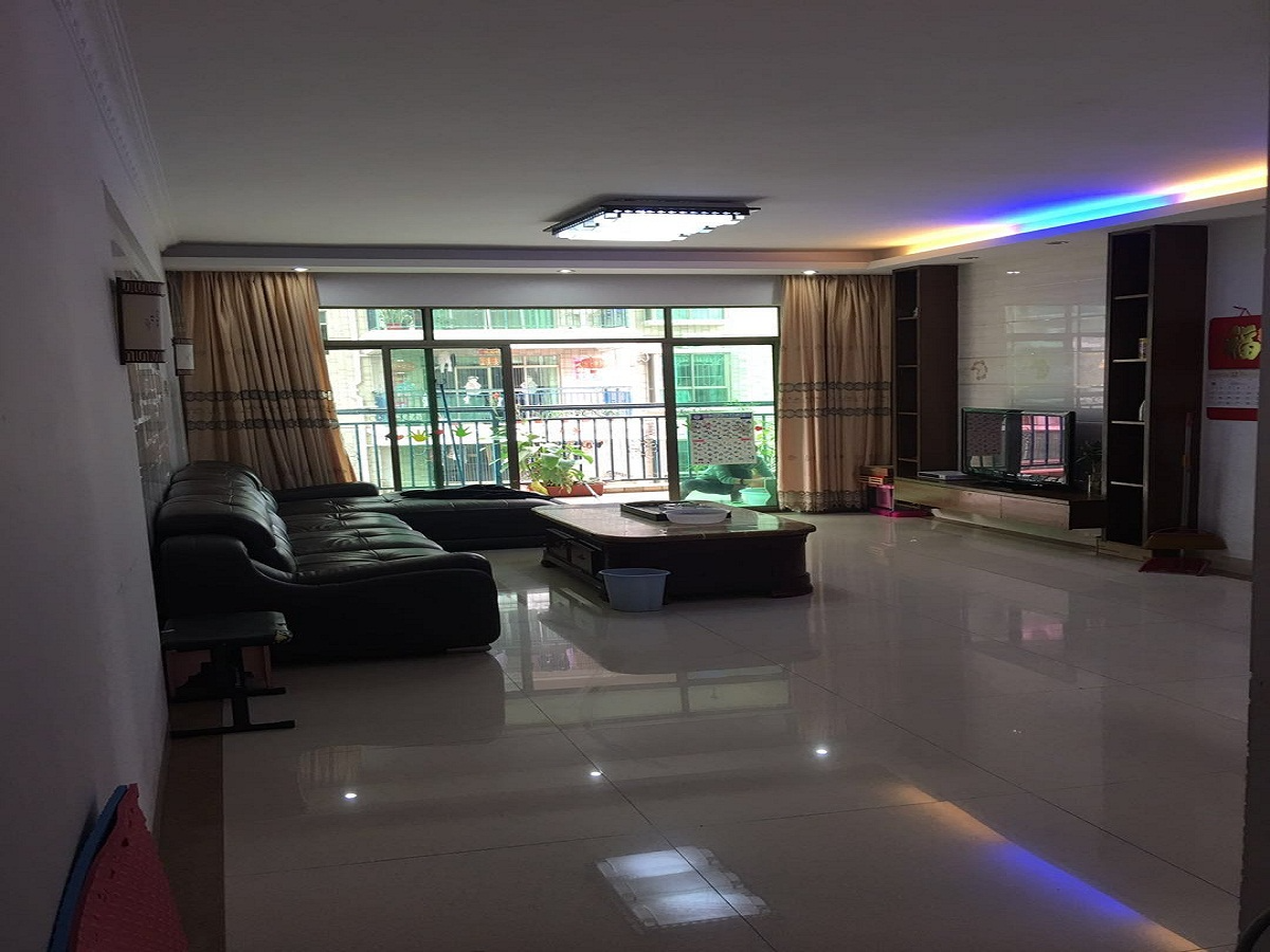 宏新富苑 3房2厅1卫 113㎡