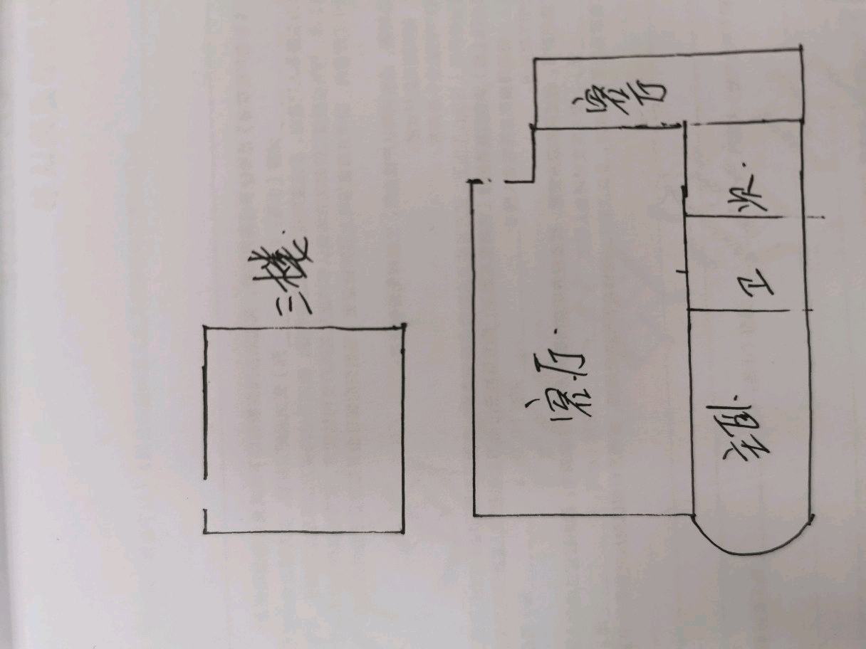 复式五房.荷坳双地铁口.看房方便.户型方正