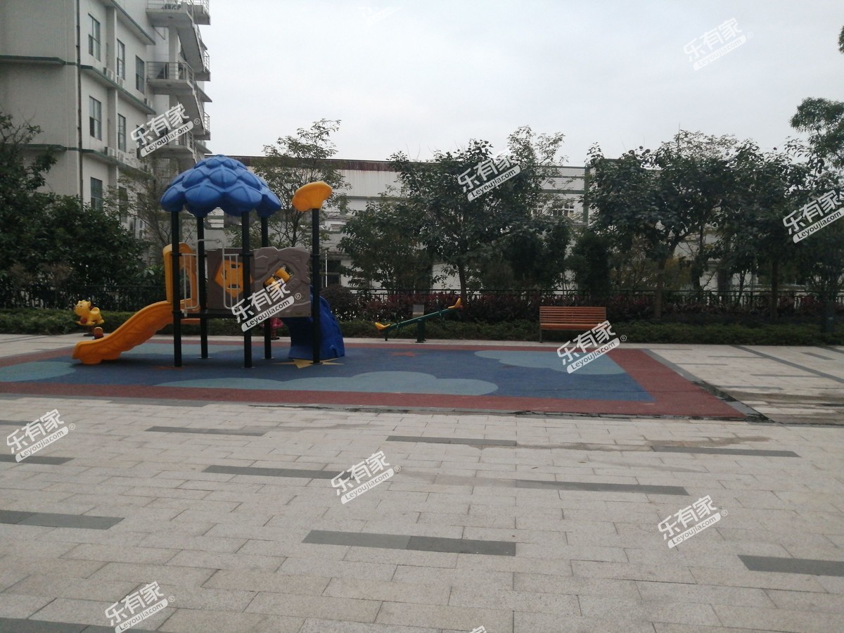 正中峰景湾实景图