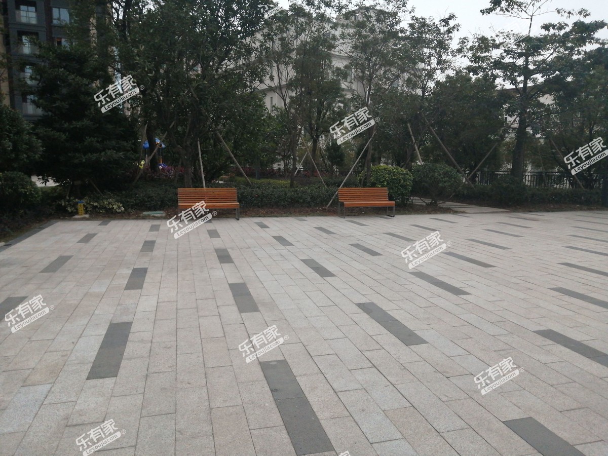 正中峰景湾实景图
