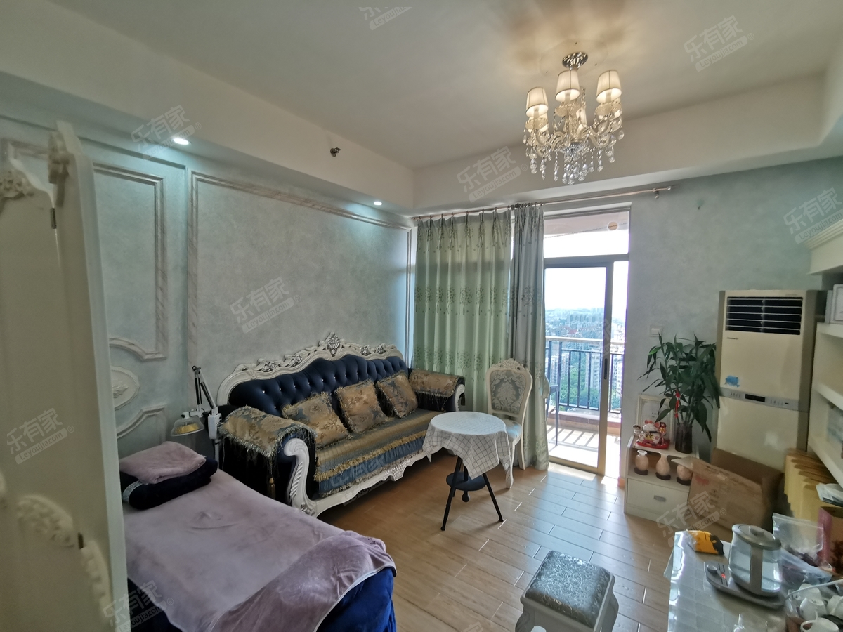 格局方正采光很好，家私家电齐全。-江门汇悦城公寓二手房