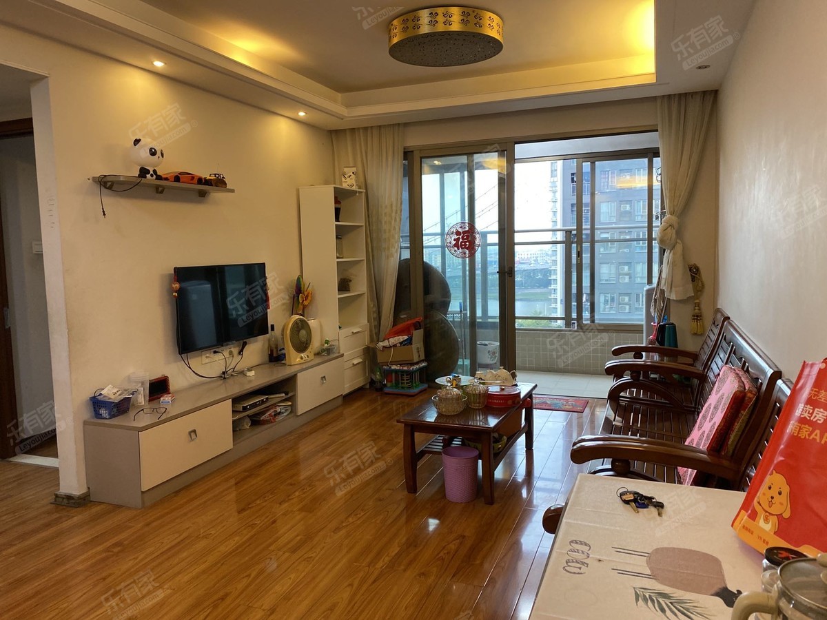 万科物业，东南亚风情园林，紧邻东平河，标准大3房，满五年税少-中山万科金域蓝湾二手房