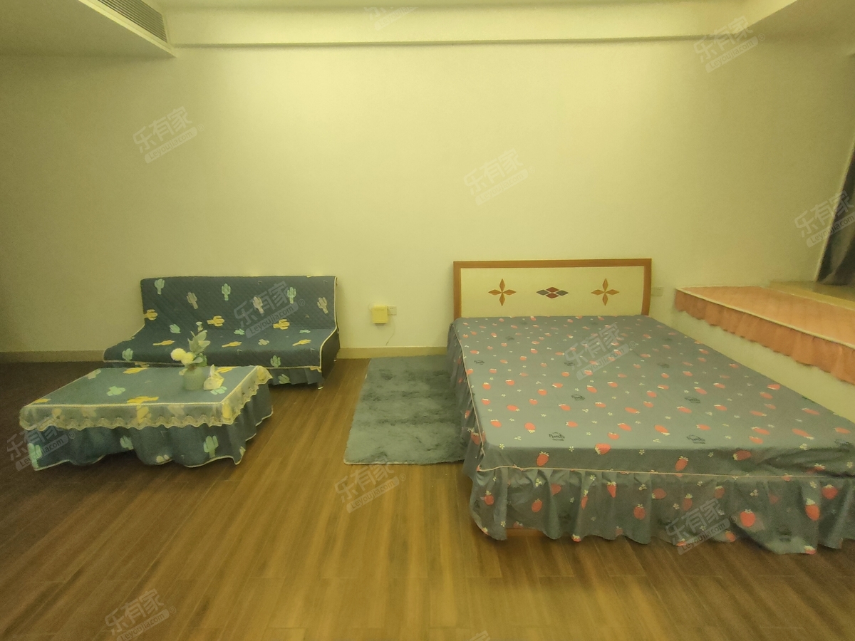 车位充足：停车空间宽敞，方便车主。人车分-佛山星宝明珠五期二手房