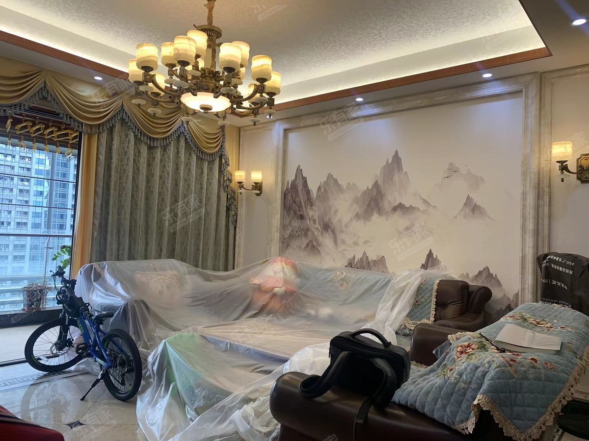 惠城江北华贸铂金府，精装4房，家私电器齐全拎包入住