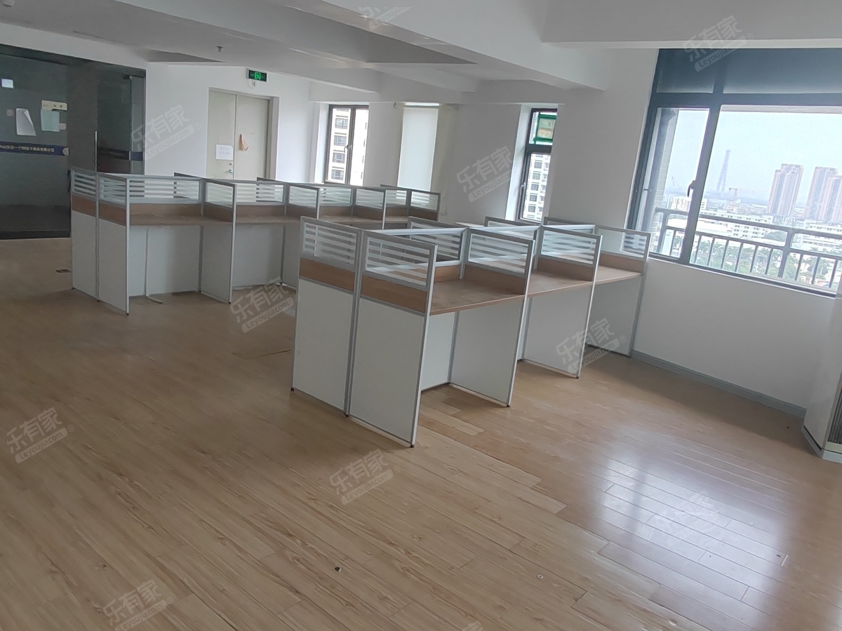 佰汇广场客厅-1