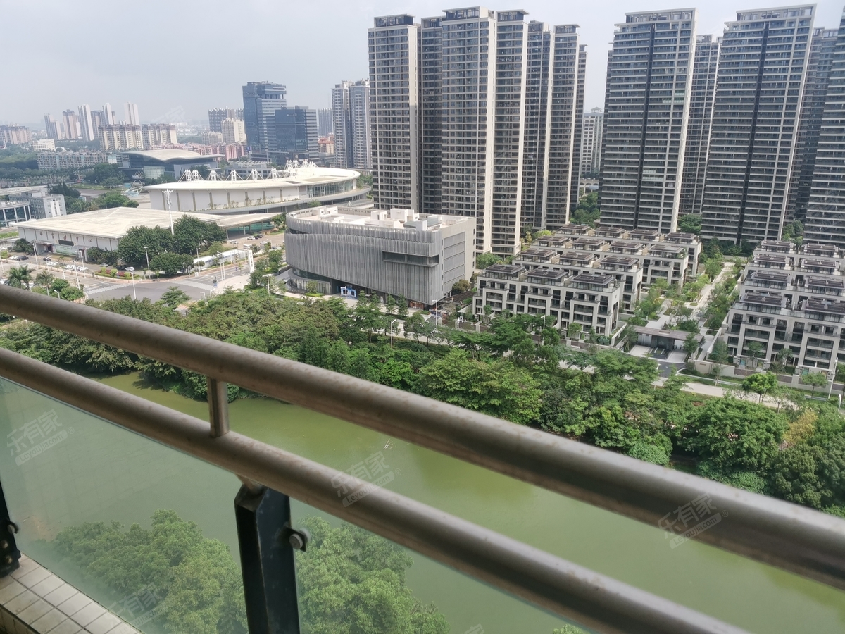 群英华庭客厅-2