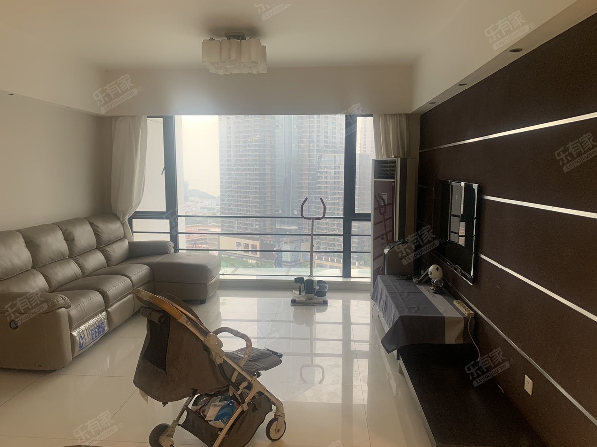 户型方正，非常的通透，居住非常舒适