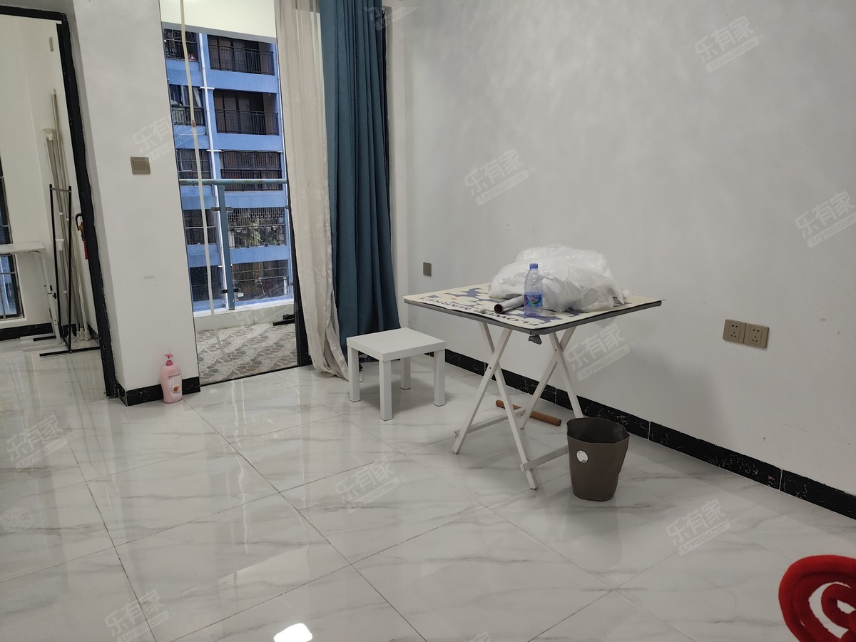 中洲商务公寓客厅-1