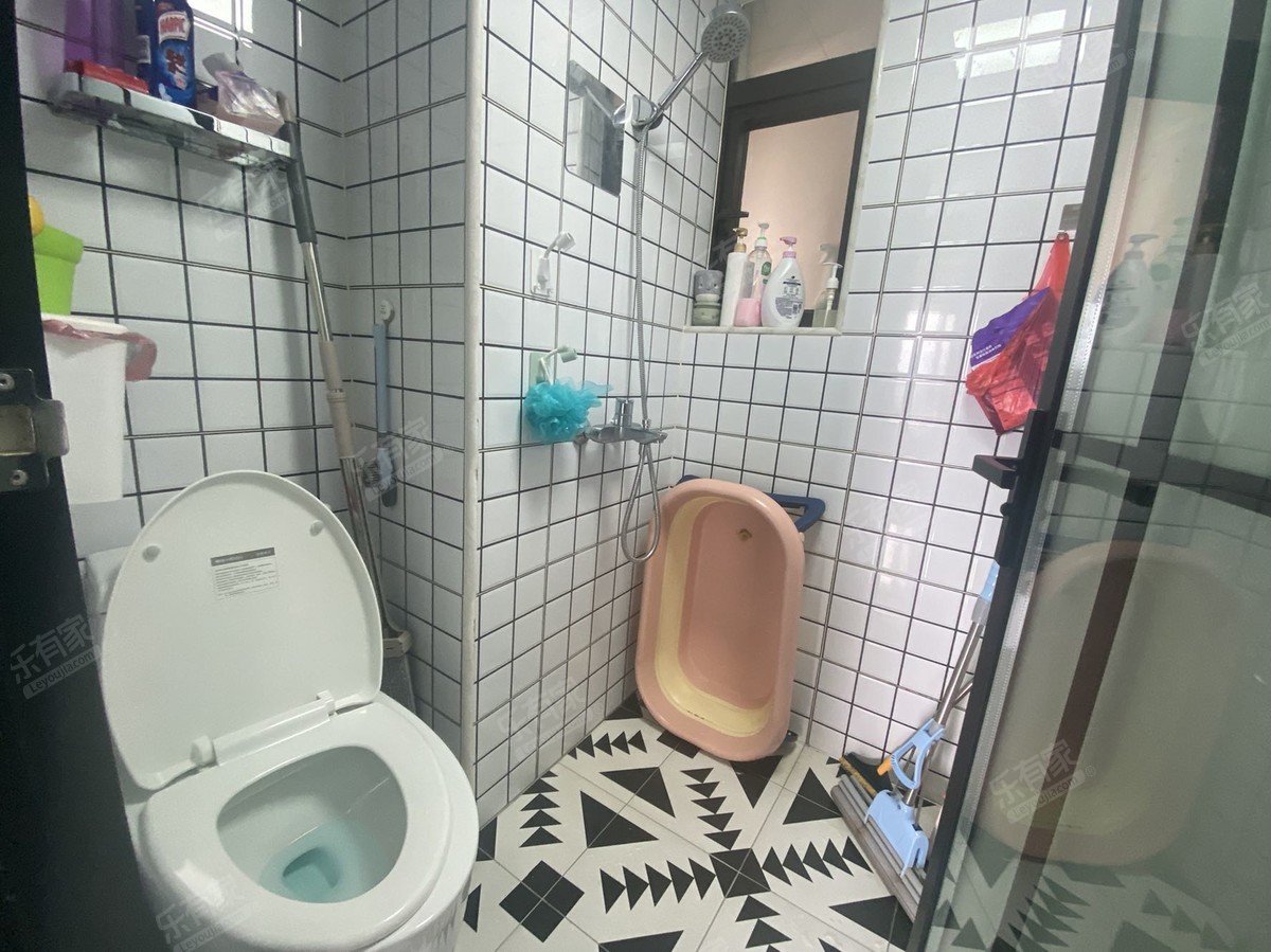 益田大运城邦八期厕所-2