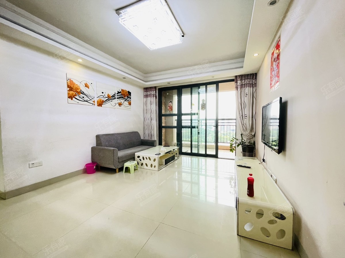 江北海伦堡四期，精装3房，南北带家具，业主诚意出售