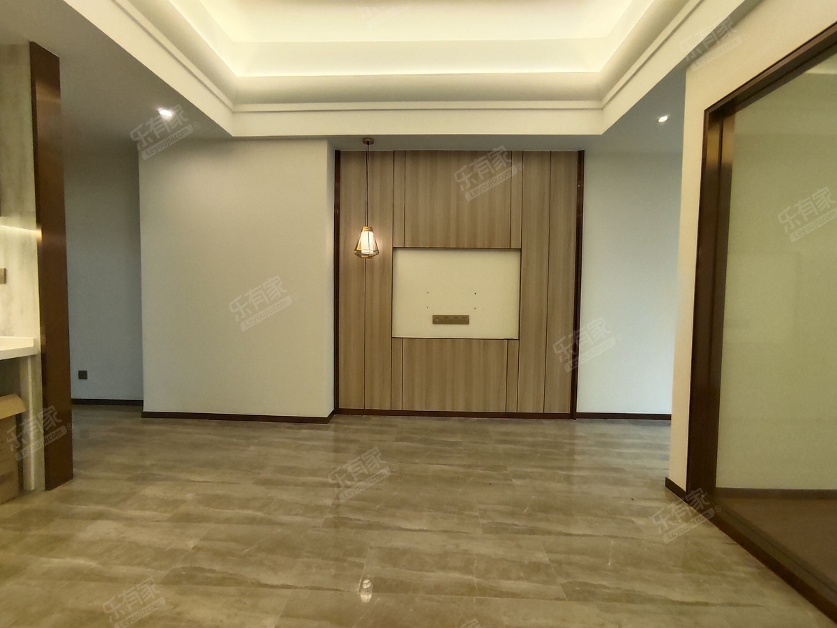 懿峯国际公寓	客厅-1