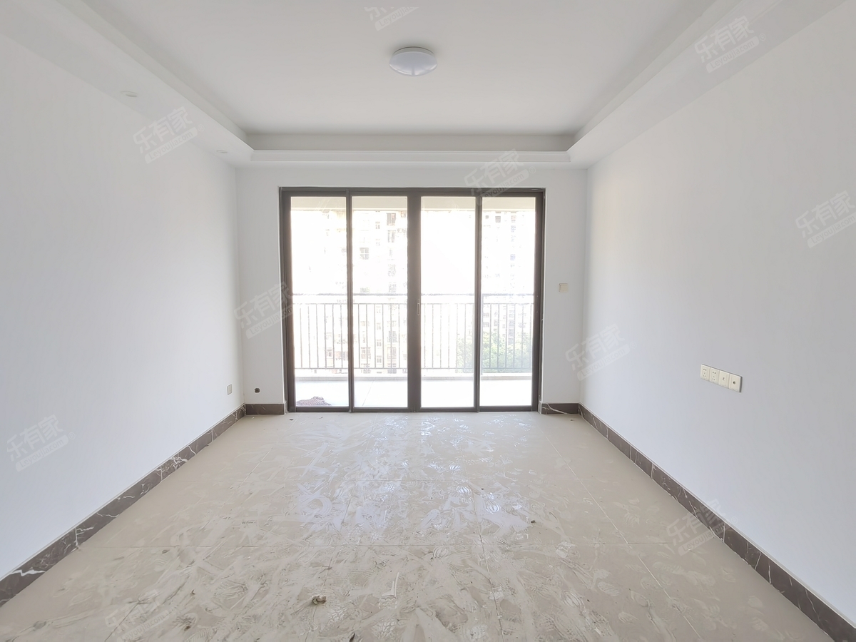 山水江南精装四房出售-东莞山水江南花园二手房