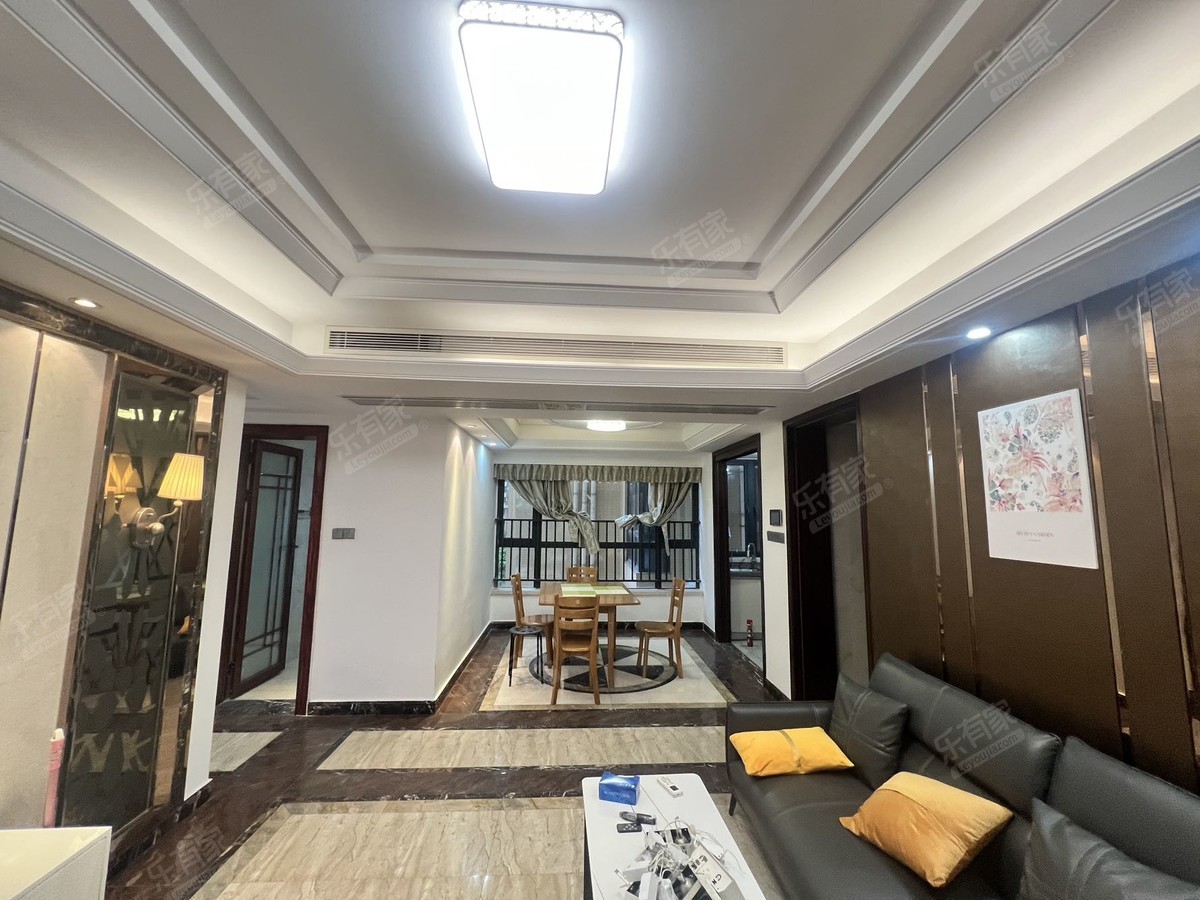普君新城华府一期南北豪装3室2厅89.51m²