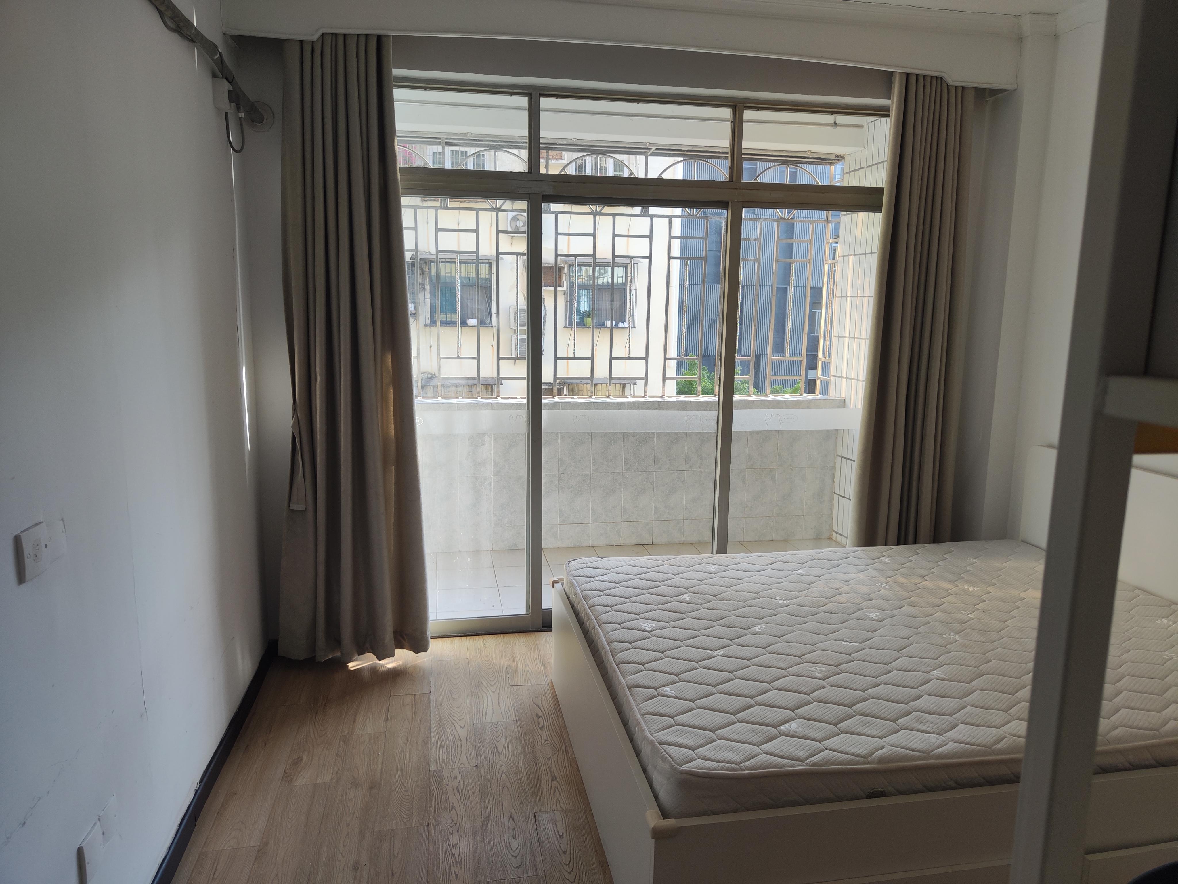 艺丰花园B区 2房2厅1卫 72.86㎡-深圳艺丰花园B区租房