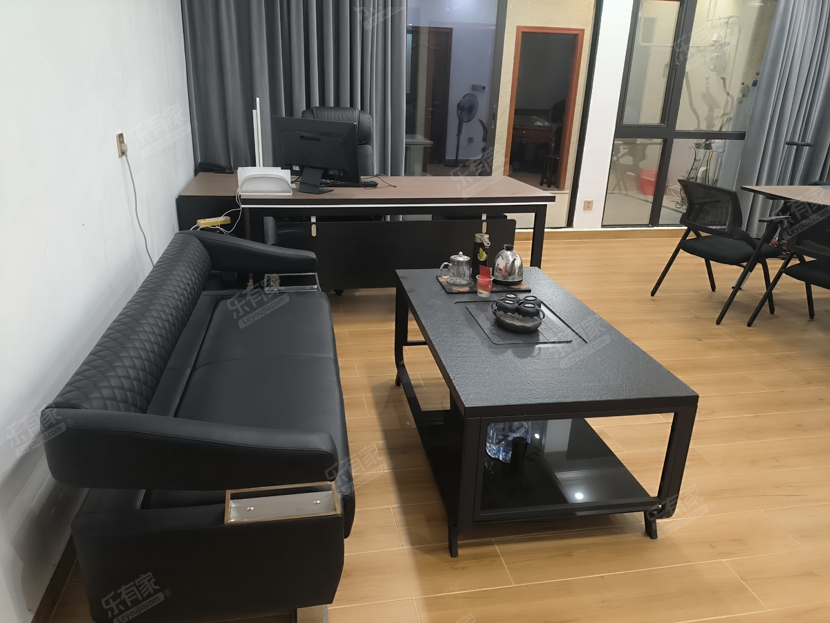 仁山智水一期客厅-1