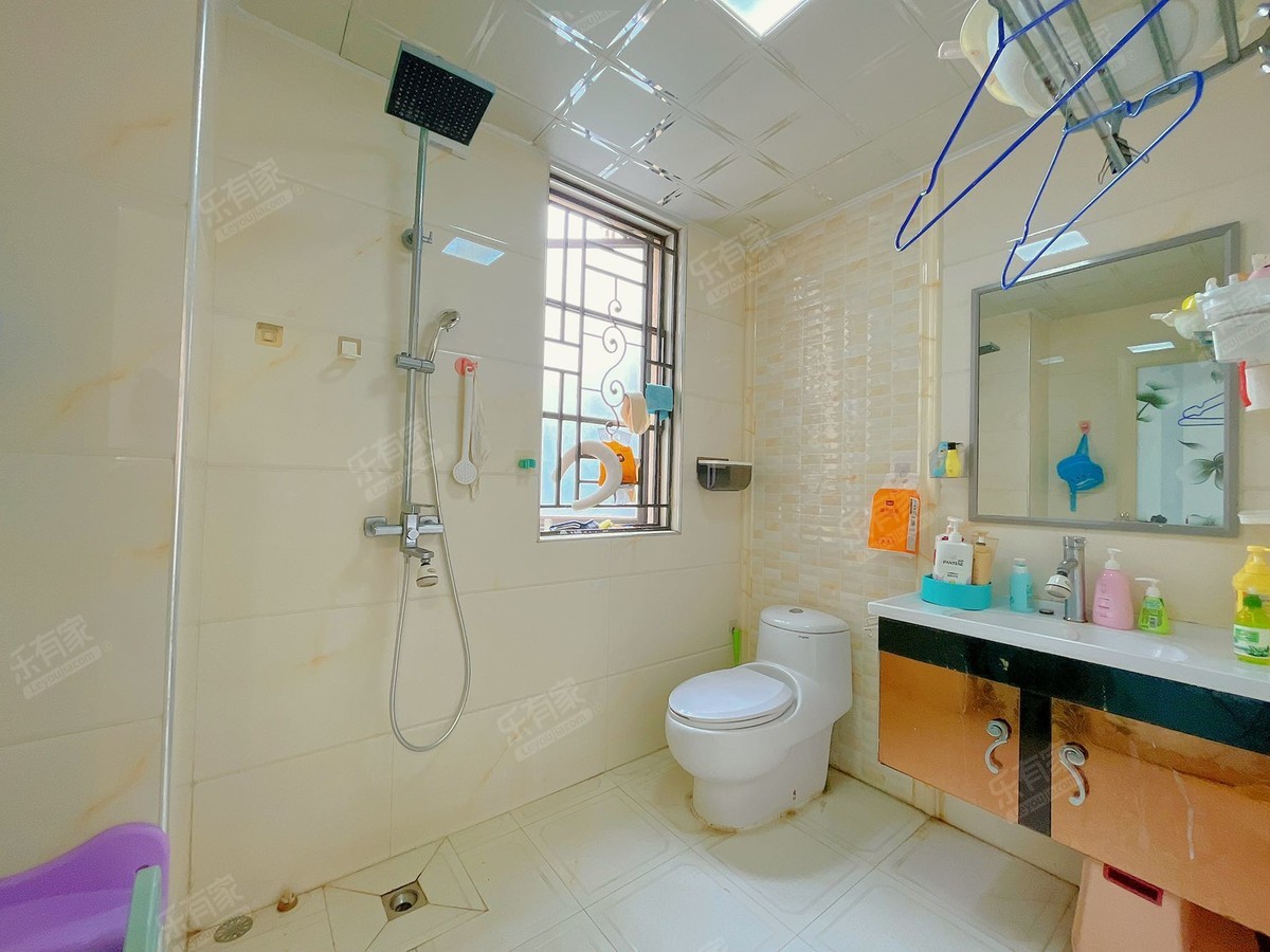 中惠香樟绿洲 4房2厅2卫 158㎡