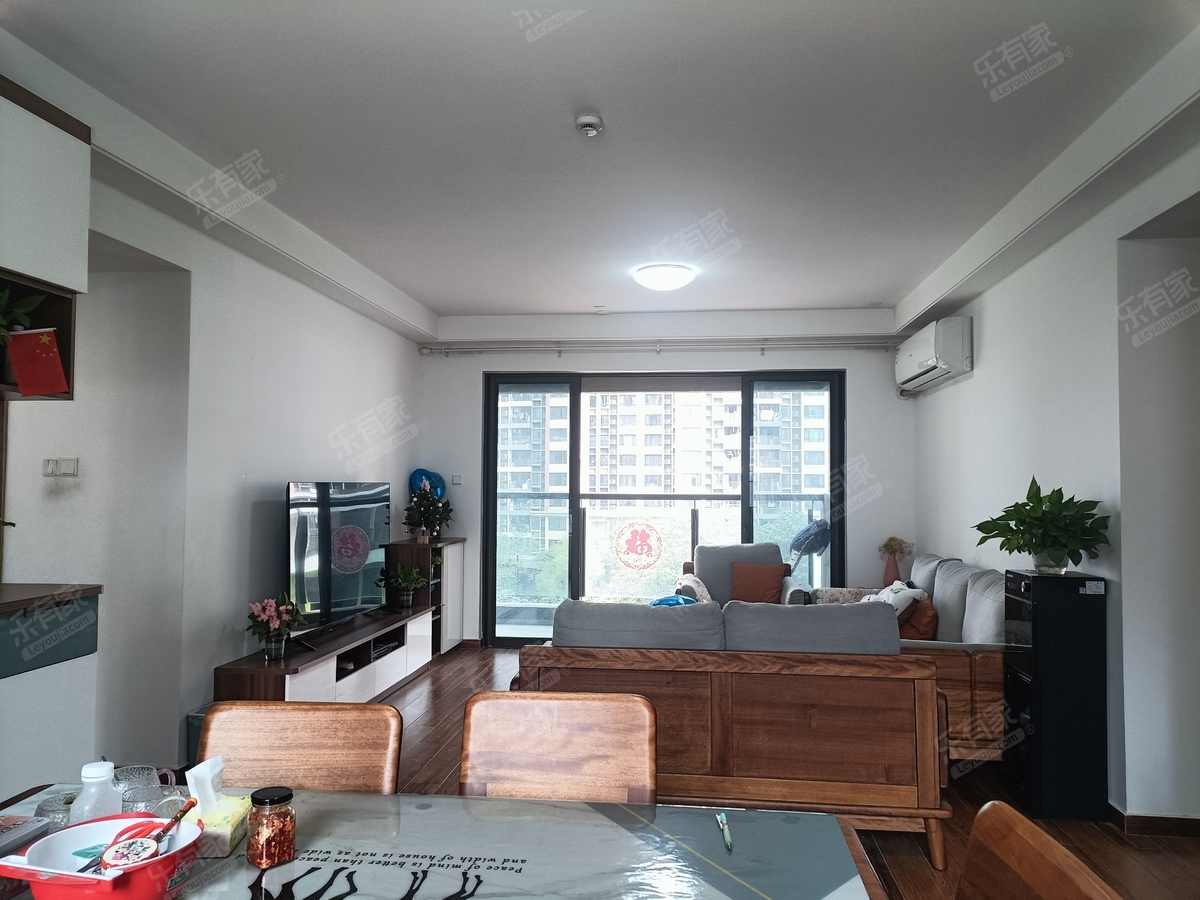 业主诚心出售，随时看房