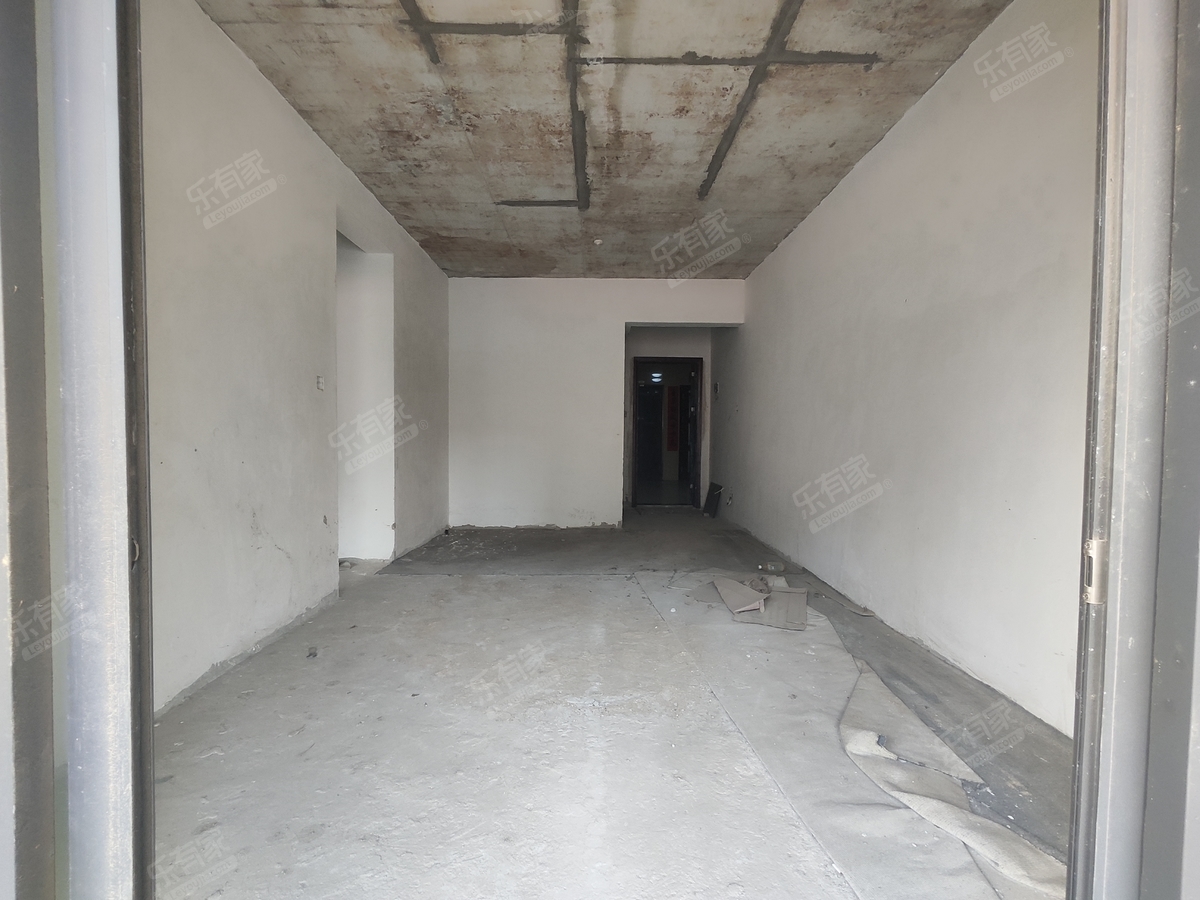 万腾金域明珠两室两厅，毛坯出售