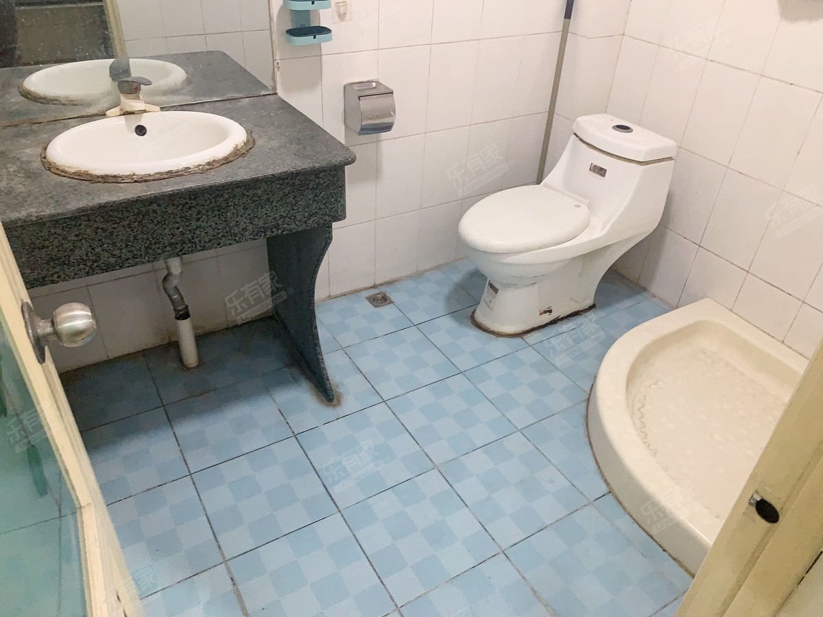绿庭雅苑厕所-1