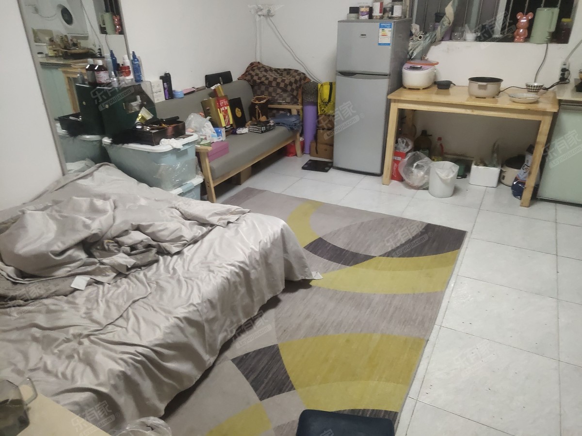 新港鸿花园居室-1