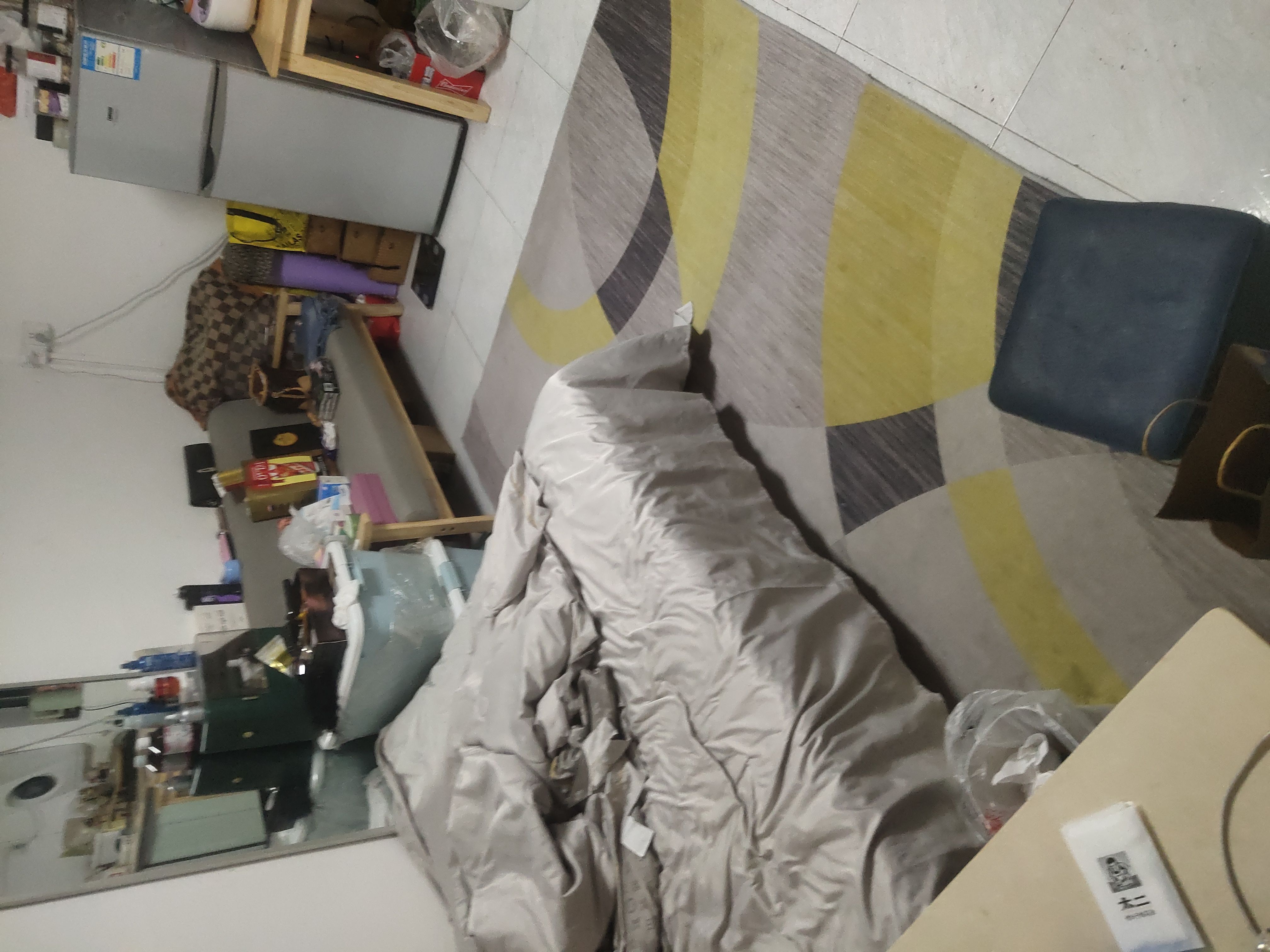 新港鸿花园 1房0厅1卫 13㎡