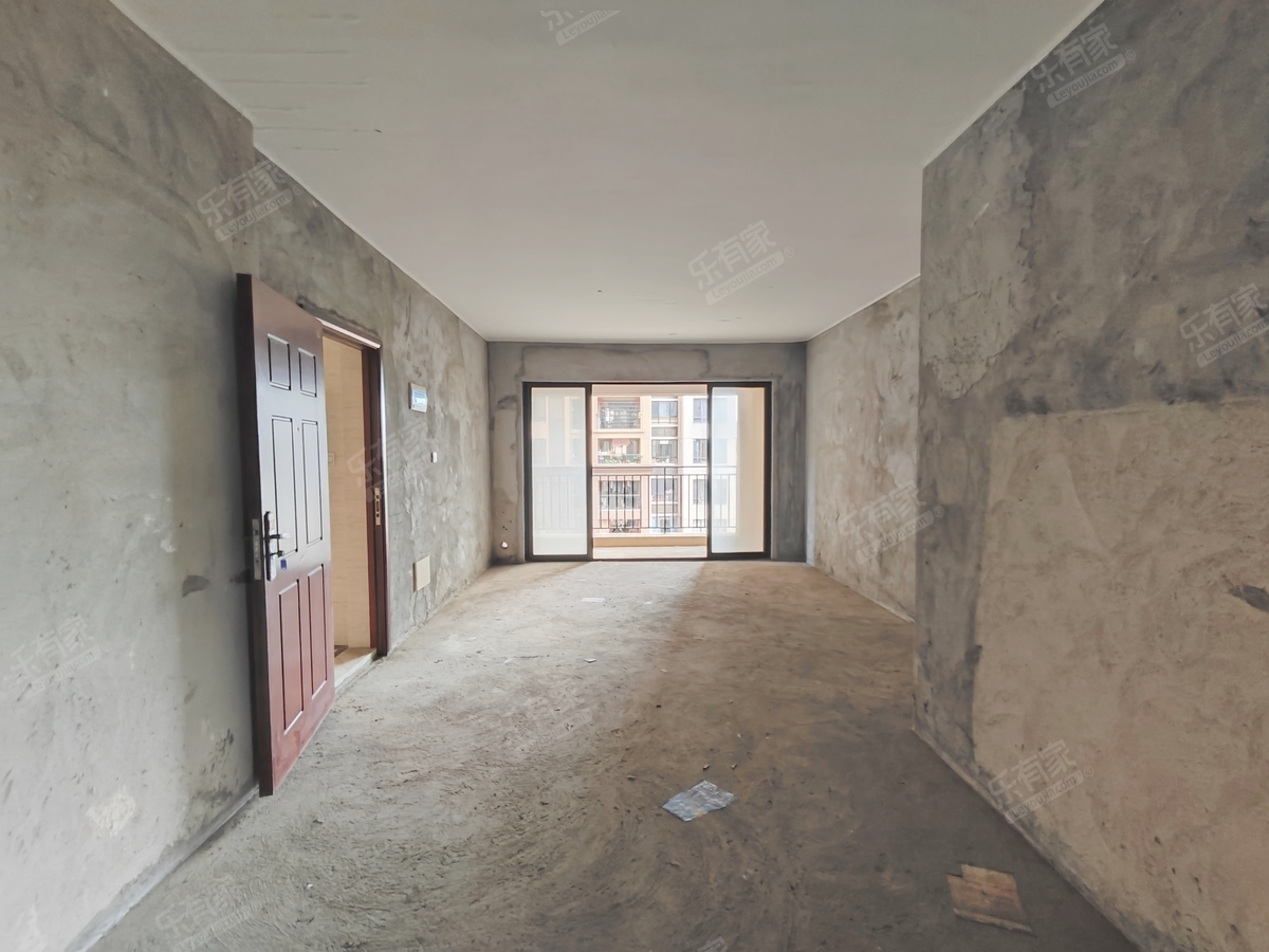 中山港330㎡10室5厅5卫南向房，采光好，空间宽敞，适合大家庭居住。