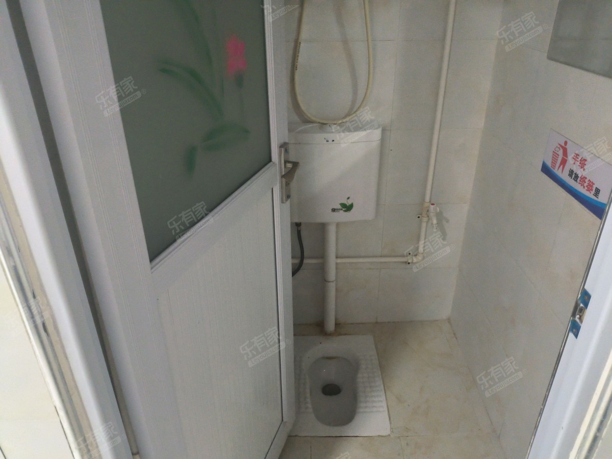 松园北街38号大院 1房0厅1卫 25㎡