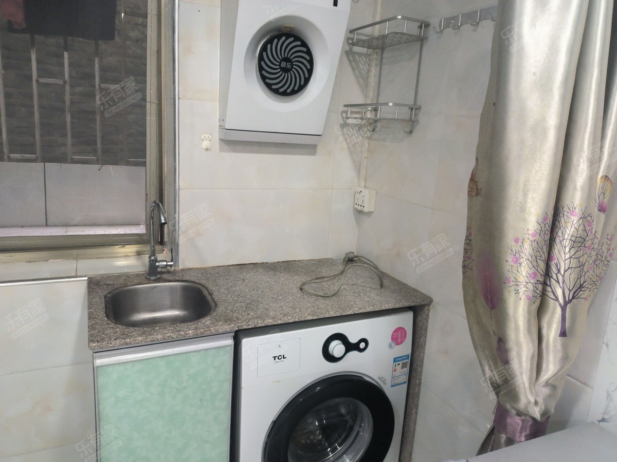 松园北街38号大院 1房0厅1卫 25㎡