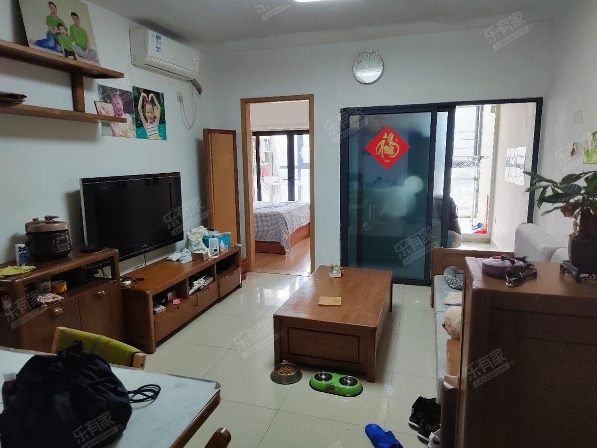 四海公寓客厅-1