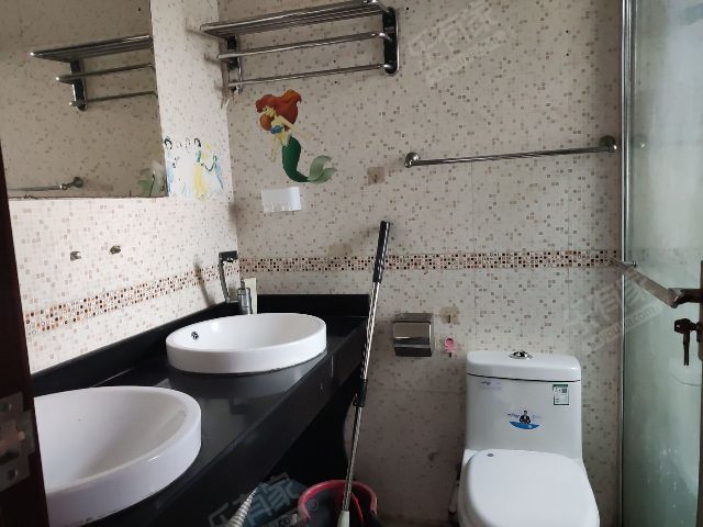依云山庄厕所-1