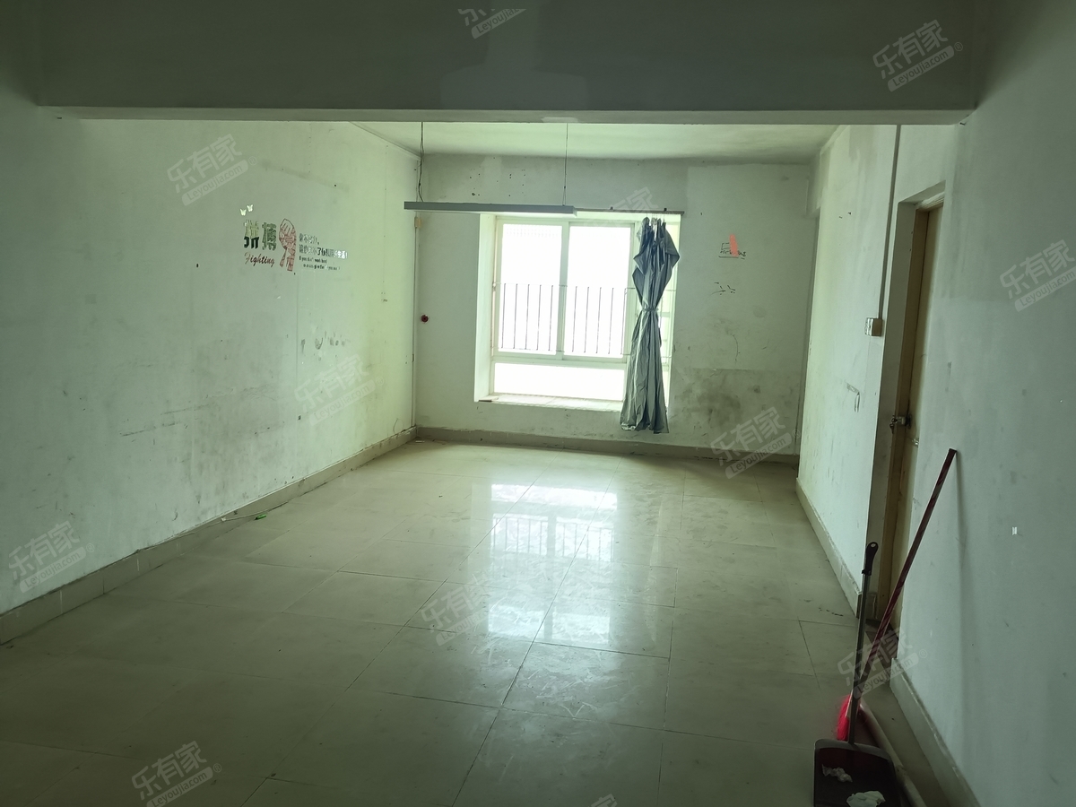 名汇苑客厅-2