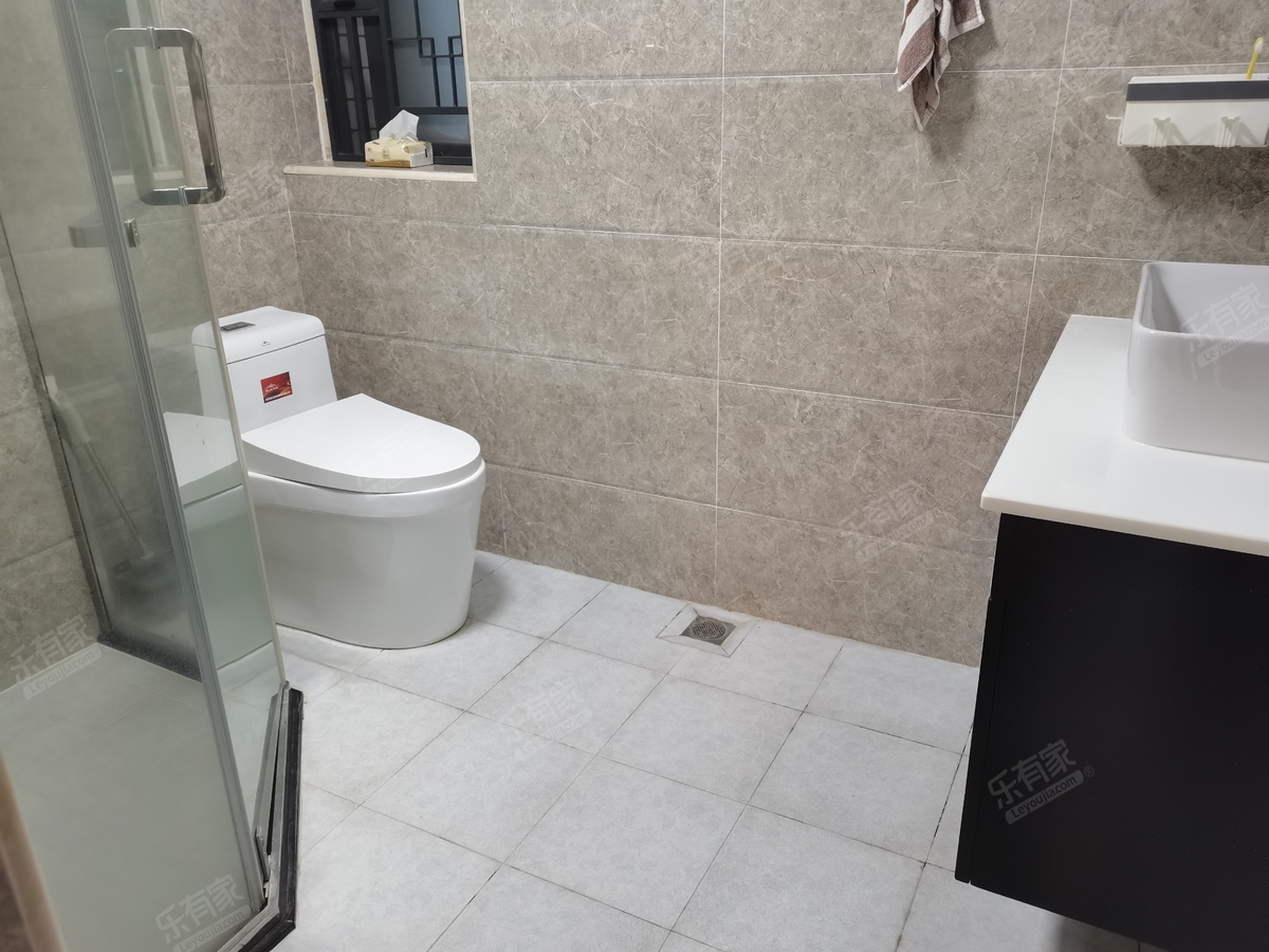 鑫月汇峰厕所-1