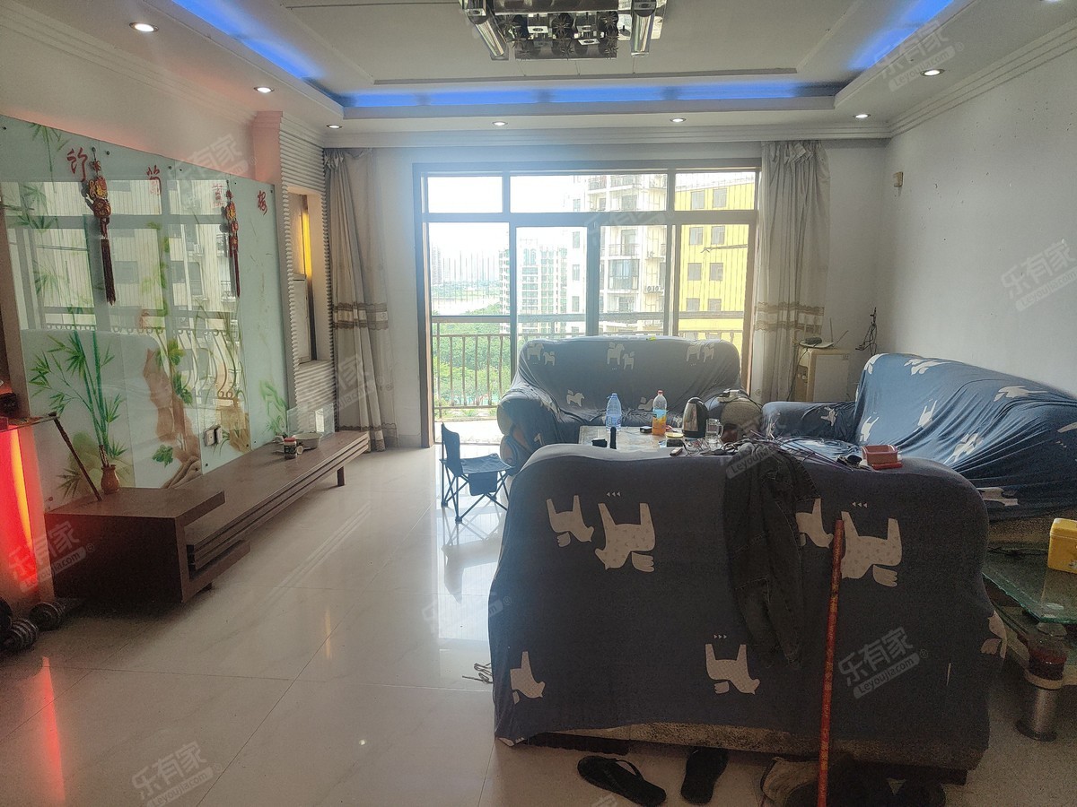 荷兰水乡一期 4房2厅2卫 161㎡